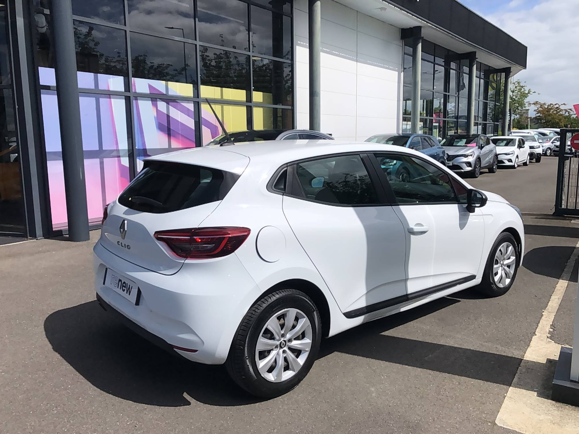 Vente en ligne Renault Clio 5 CLIO SOCIETE BLUE DCI 85 au prix de 10 490 €
