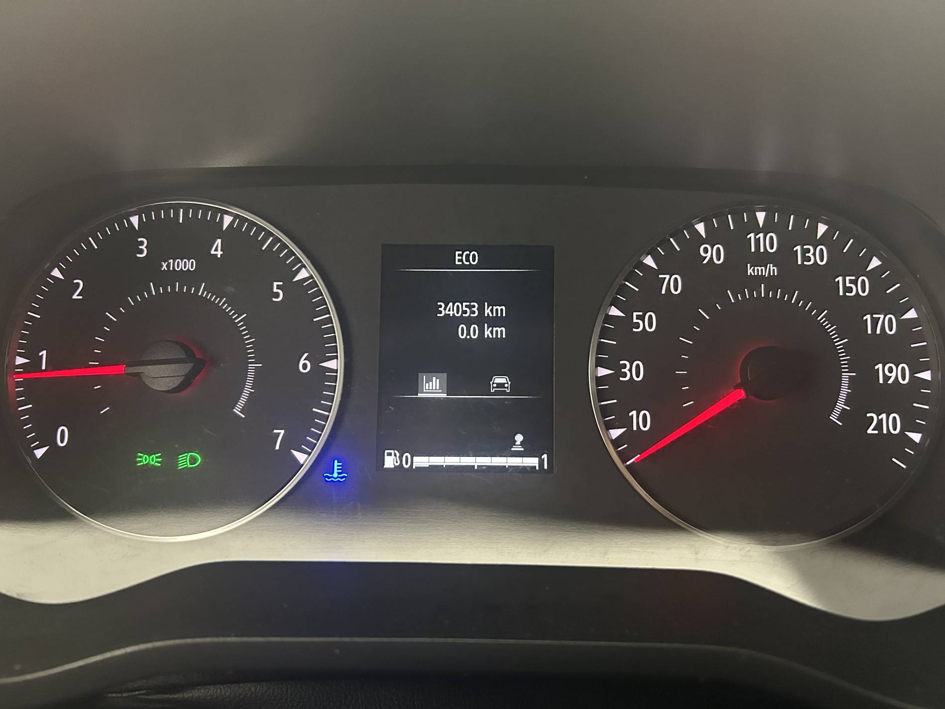 Vente en ligne Renault Trafic 3 Fourgon TRAFIC FG BLUE DCI 130 L1H1 3T GSR2 au prix de 23 990 €