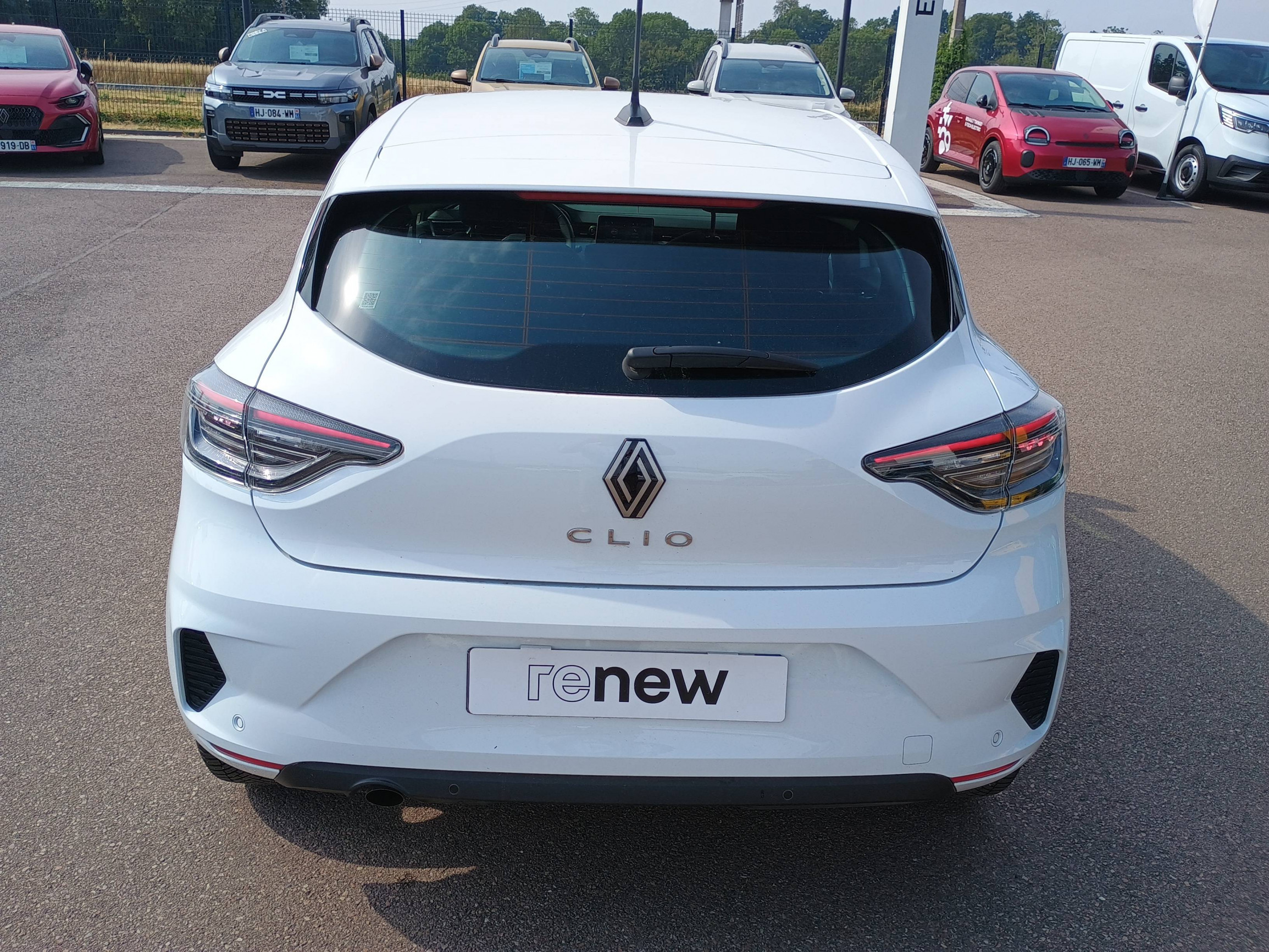 Vente en ligne Renault Clio 5 Clio Eco-G 100 ch GSR2 au prix de 14 991 €