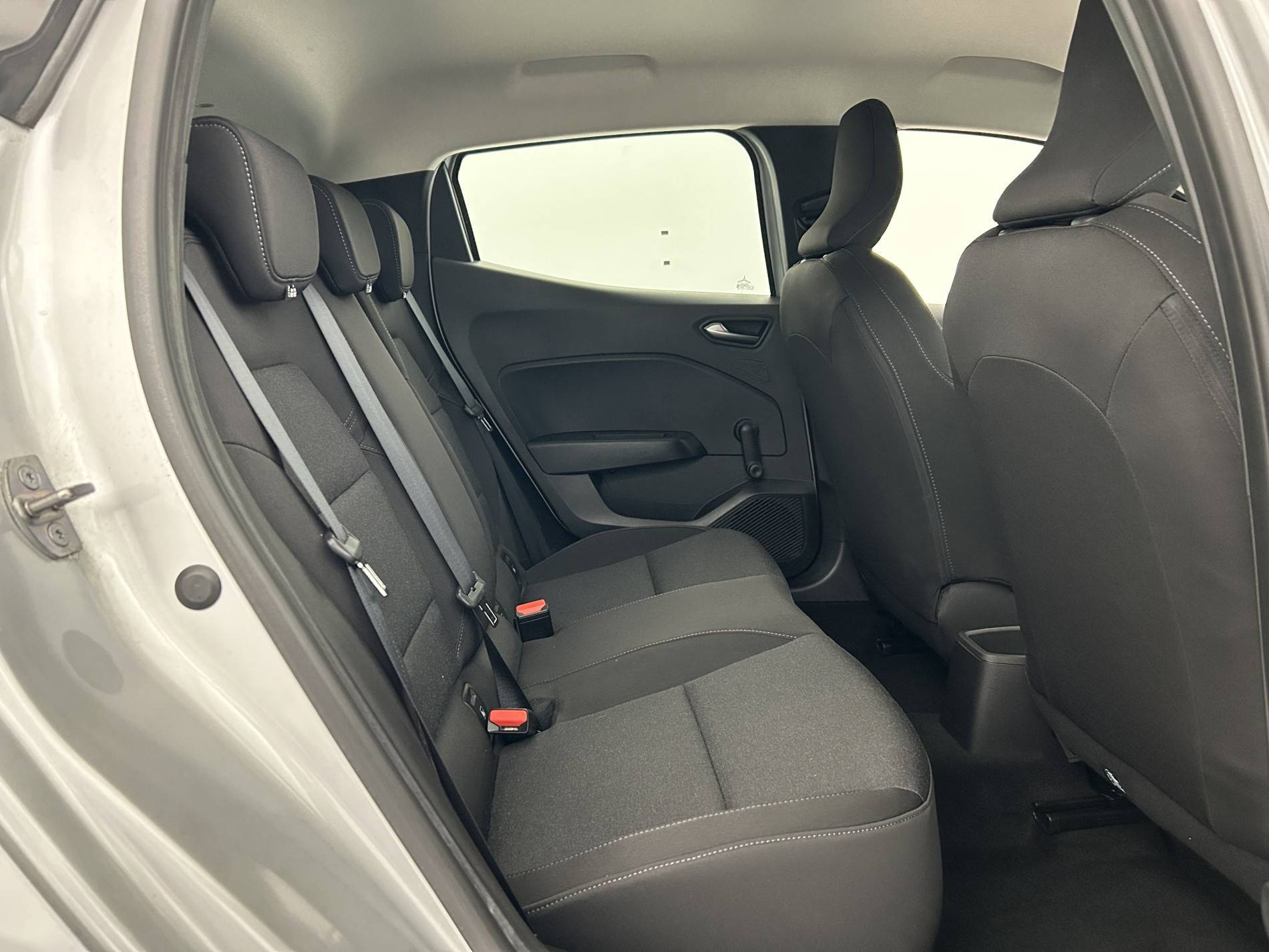 Vente en ligne Renault Clio 5 Clio TCe 90 au prix de 15 990 €