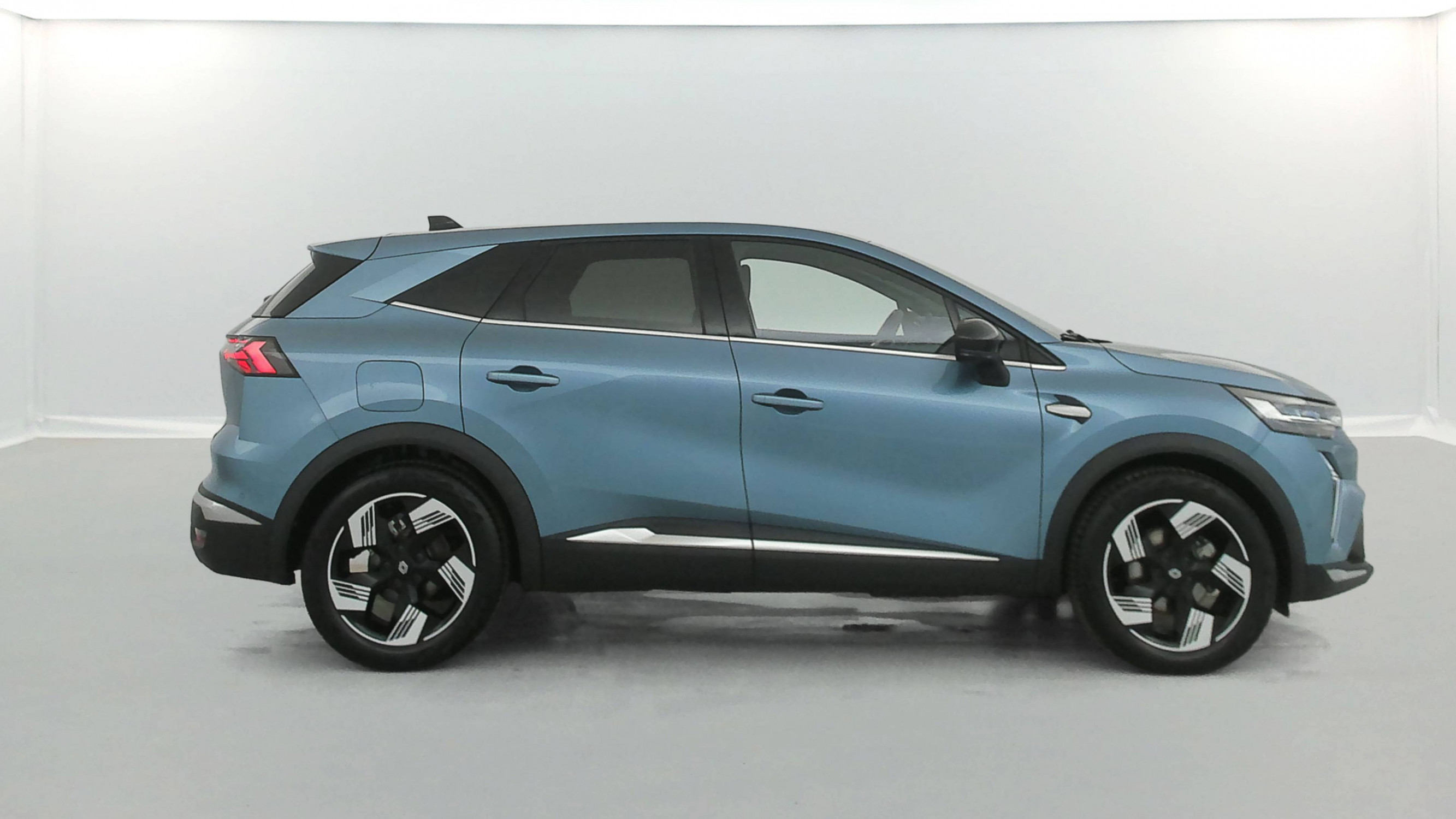 Vente en ligne Renault Symbioz  E-Tech full hybrid 145 au prix de 25 990 €