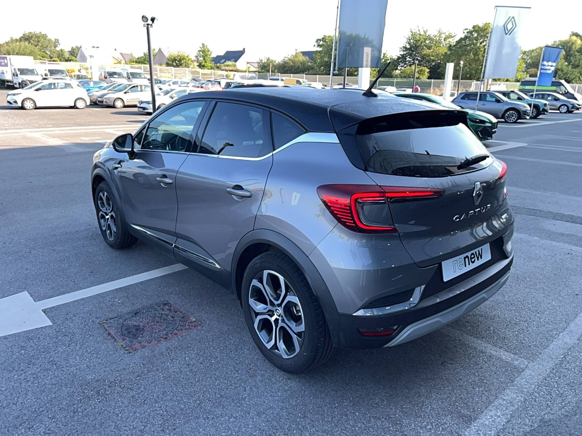 Vente en ligne Renault Captur  E-Tech 145 - 21 au prix de 17 990 €