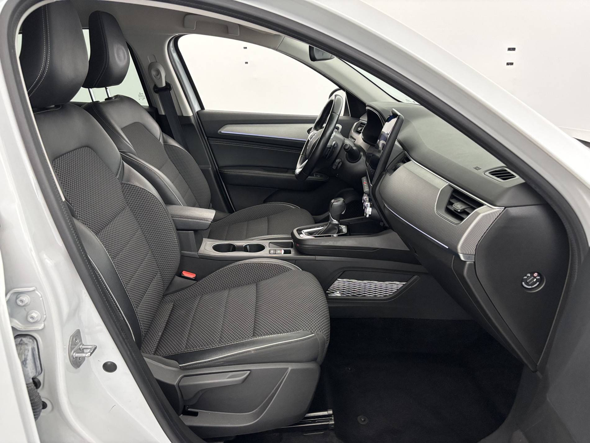 Vente en ligne Renault Arkana  TCe 140 EDC FAP - 21B au prix de 17 990 €