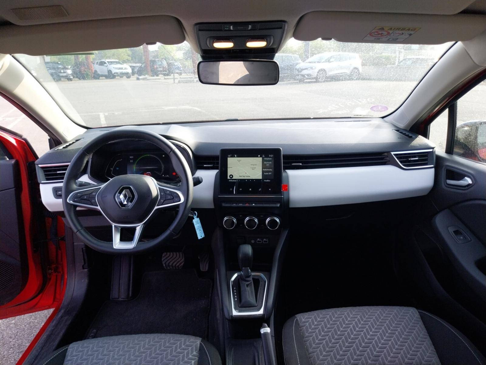 Vente en ligne Renault Clio 5 Clio E-Tech full hybrid 145 au prix de 17 990 €