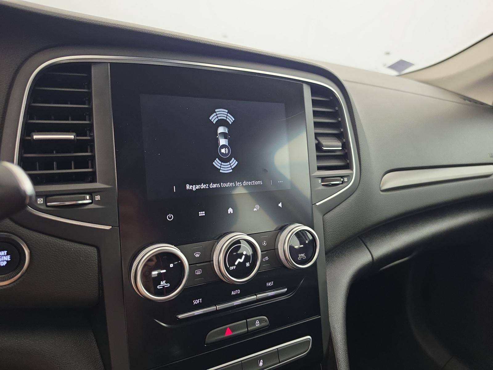 Vente en ligne Renault Megane 4 Mégane IV Berline Blue dCi 115 au prix de 14 890 €