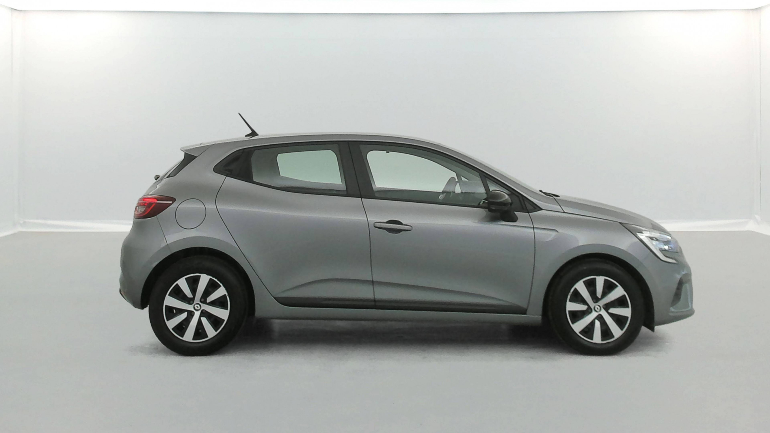 Vente en ligne Renault Clio 5 Clio TCe 90 au prix de 13 791 €