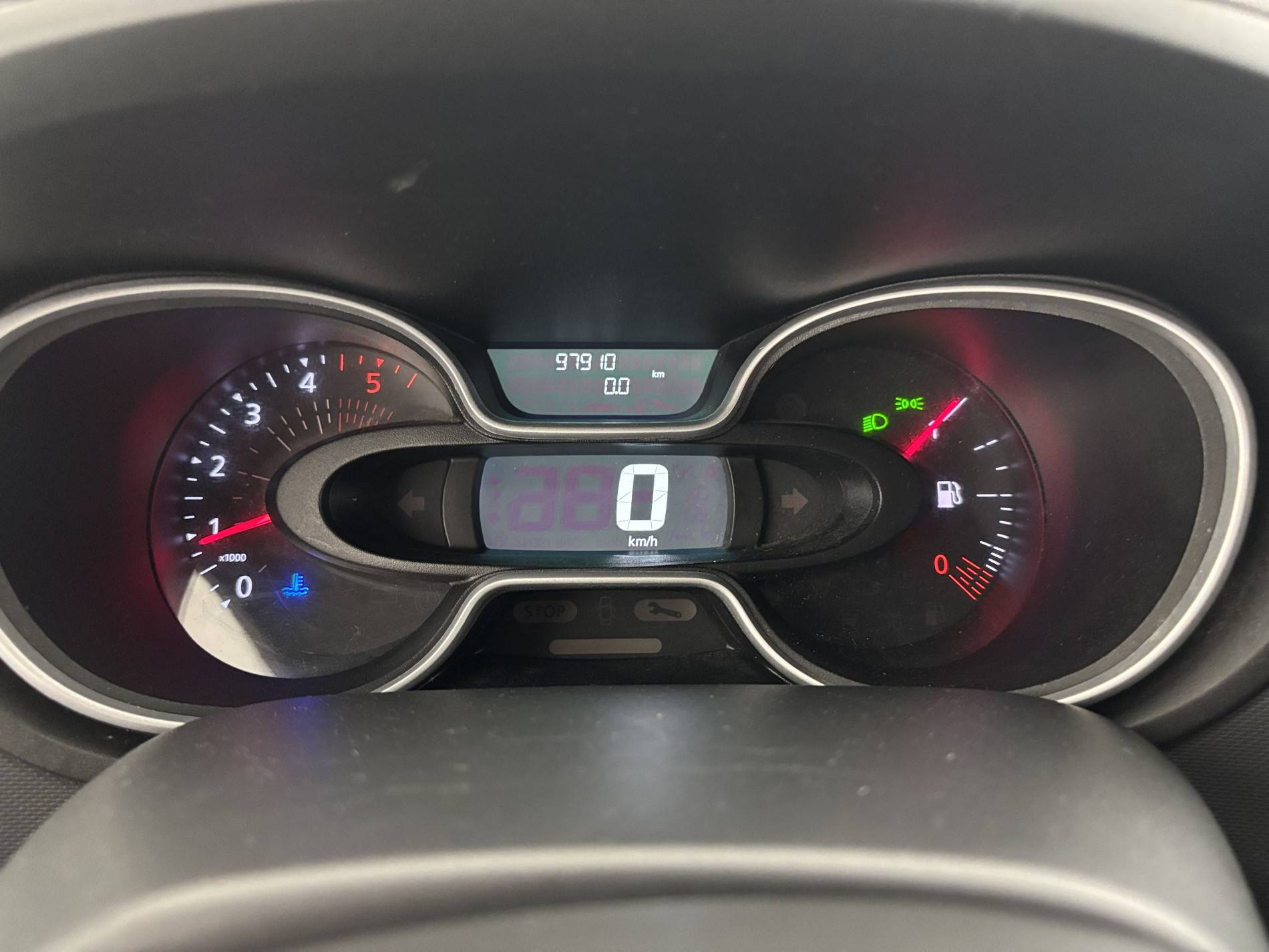 Vente en ligne Renault Trafic 3 Fourgon TRAFIC FGN L2H1 1300 KG DCI 120 au prix de 18 490 €