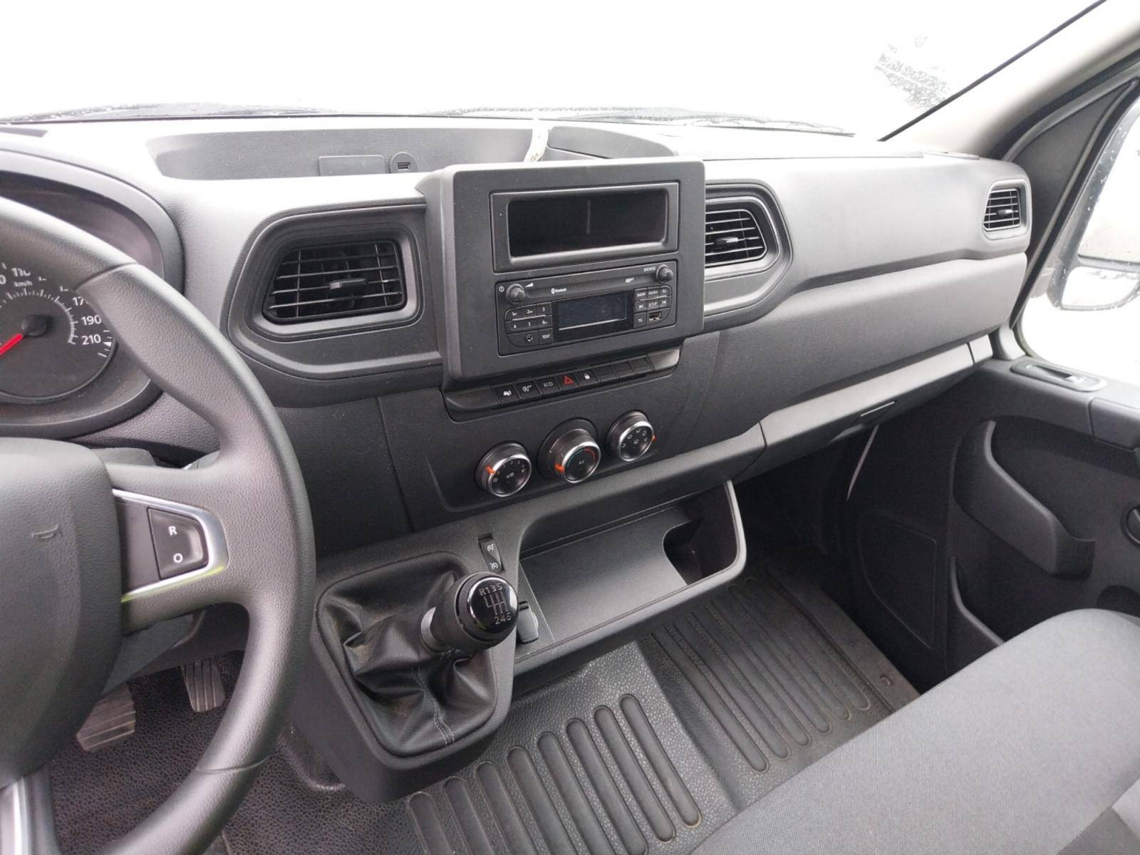 Vente en ligne Renault Master 3 Châssis Cabine MASTER TRAC F3500 BLUE DCI 145 EURO VI GRAND VOLUME 20M au prix de 28 900 €
