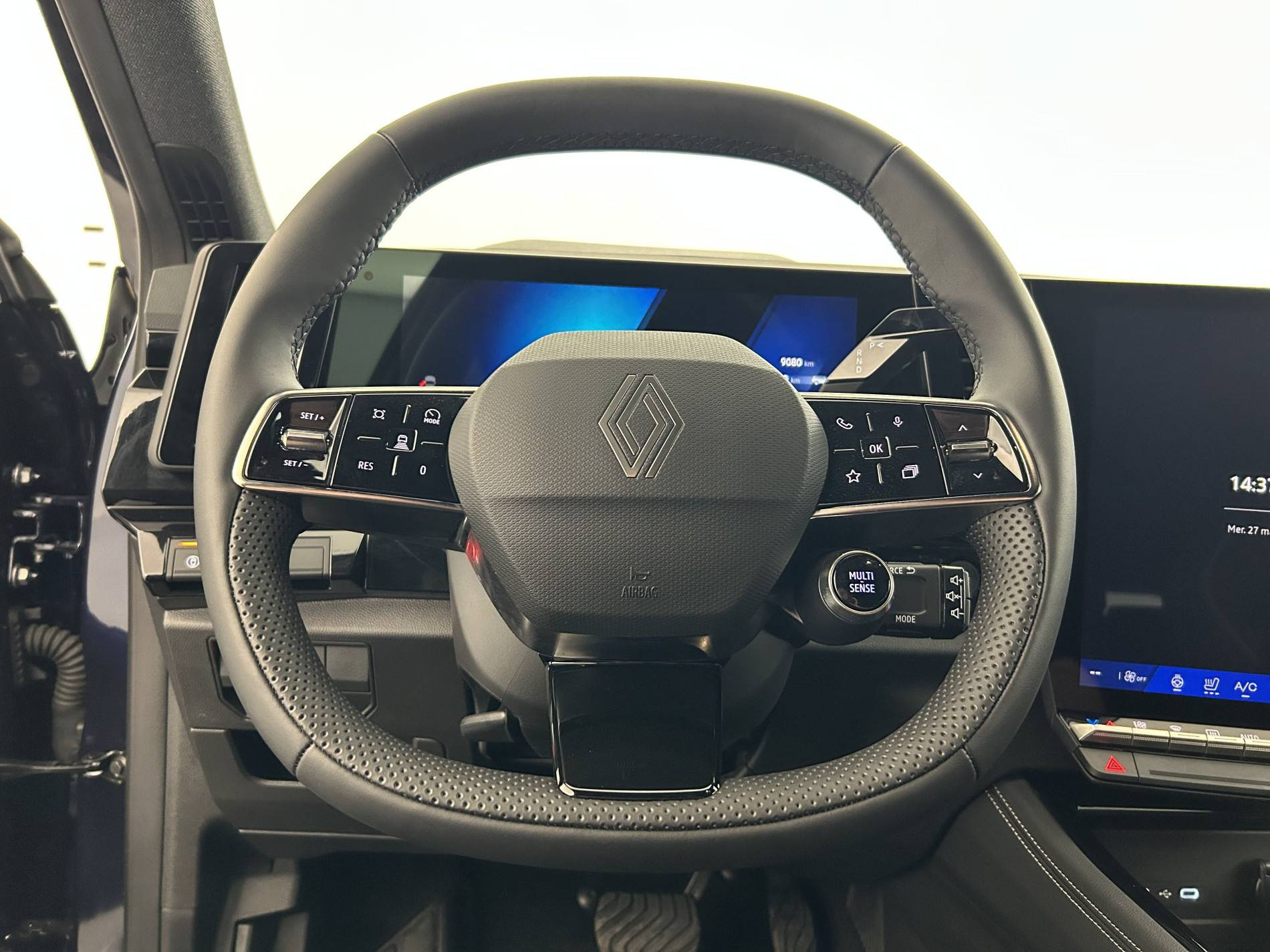 Vente en ligne Renault Espace Espace E-Tech full hybrid 200 7pl au prix de 39 490 €