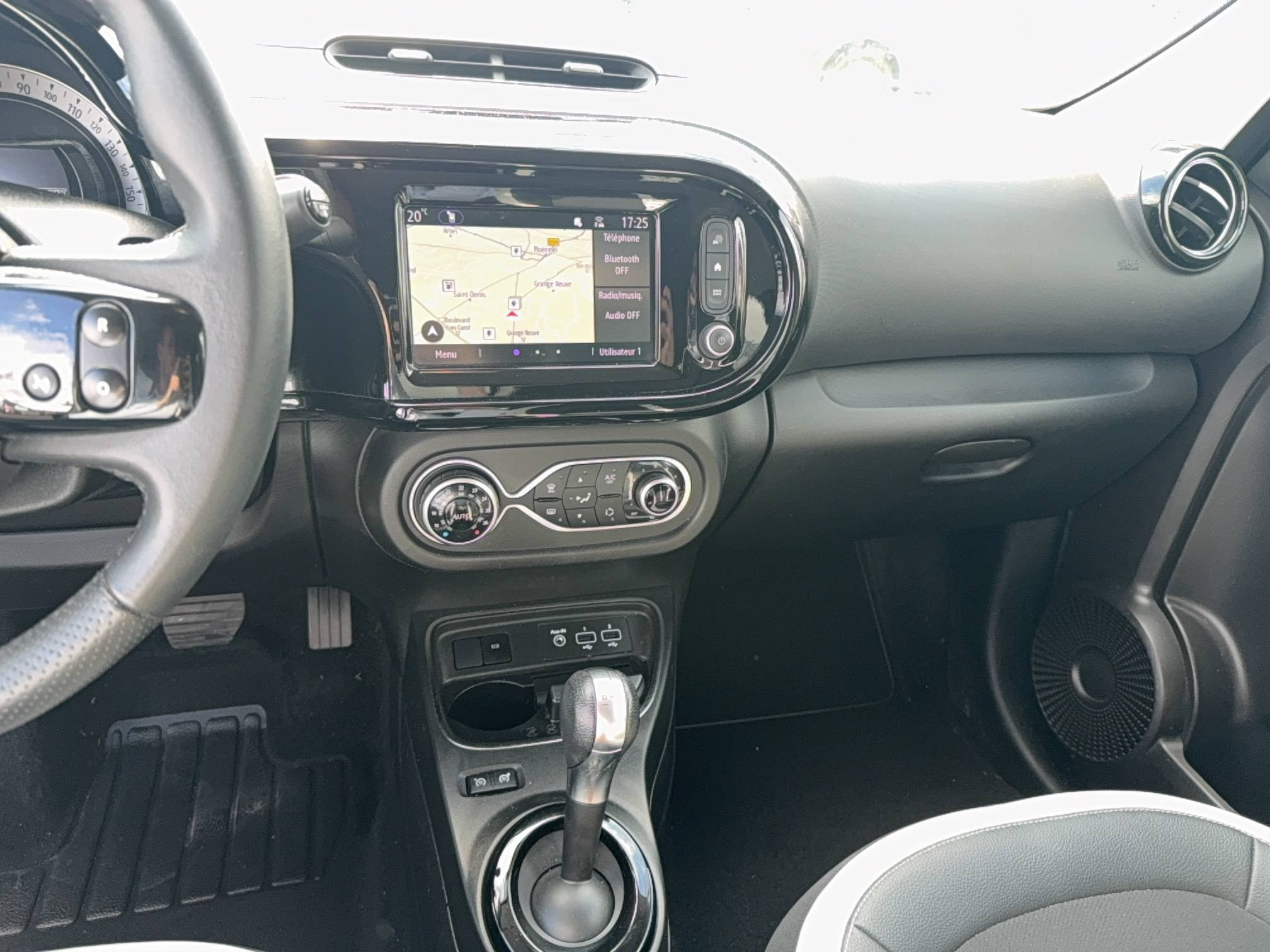 Vente en ligne Renault Twingo Electrique Twingo III E-Tech au prix de 11 590 €