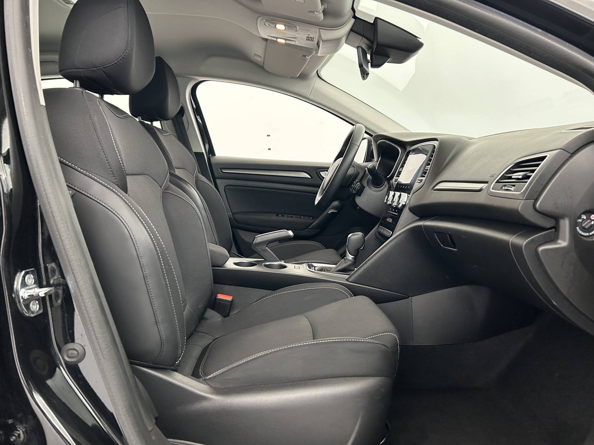 Vente en ligne Renault Megane 4 Mégane IV Berline Blue dCi 115 EDC - 21N au prix de 14 990 €