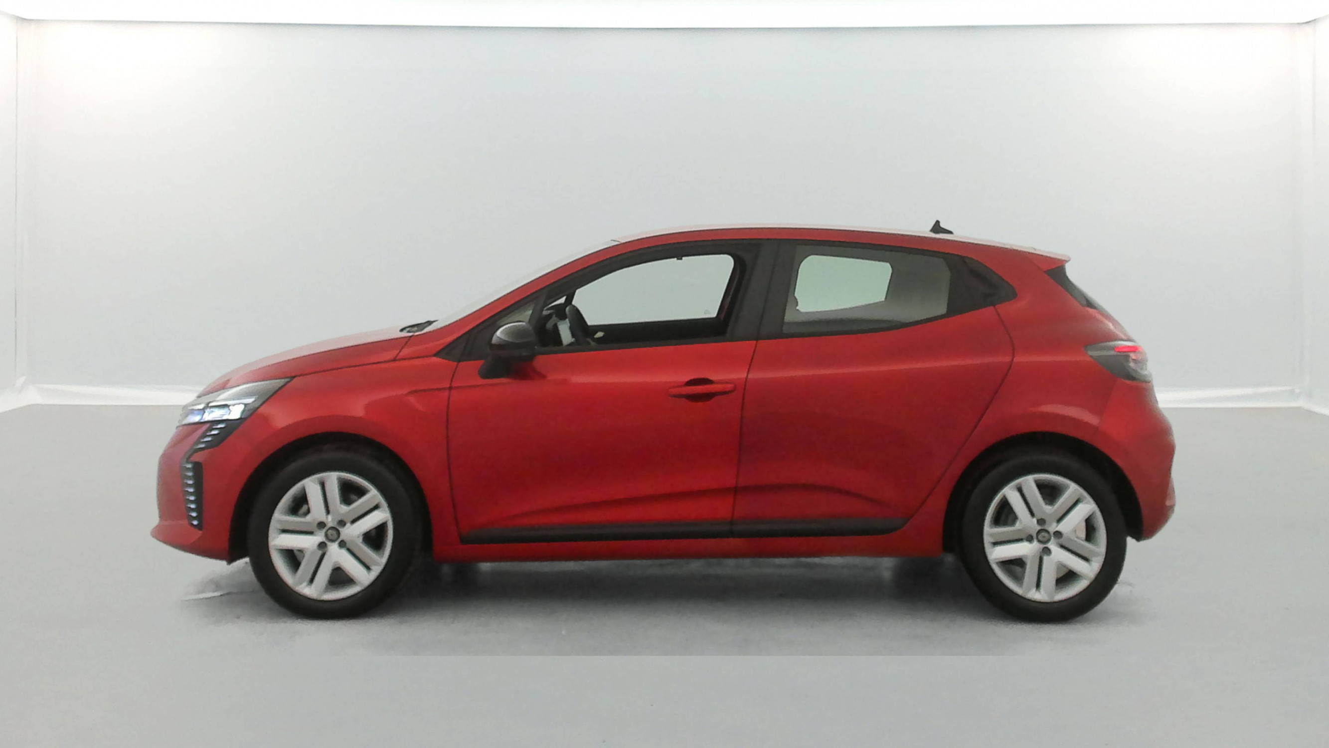Vente en ligne Renault Clio 5 Clio Blue dCi 100 ch GSR2 au prix de 18 791 €