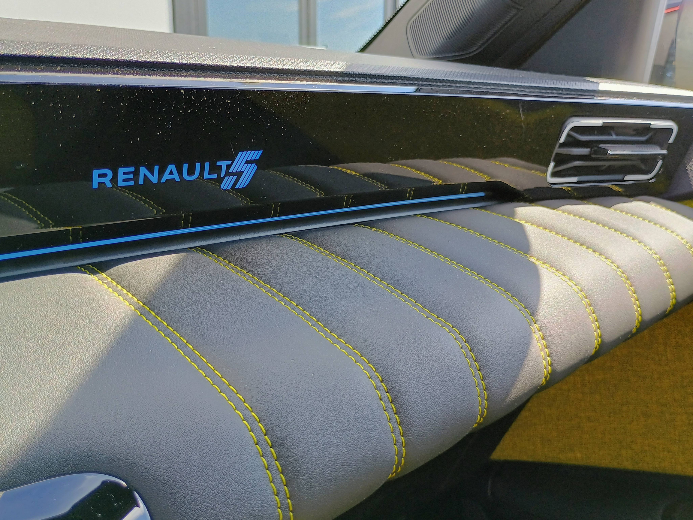 Vente en ligne Renault R5 E-Tech  150 ch autonomie confort au prix de 34 980 €