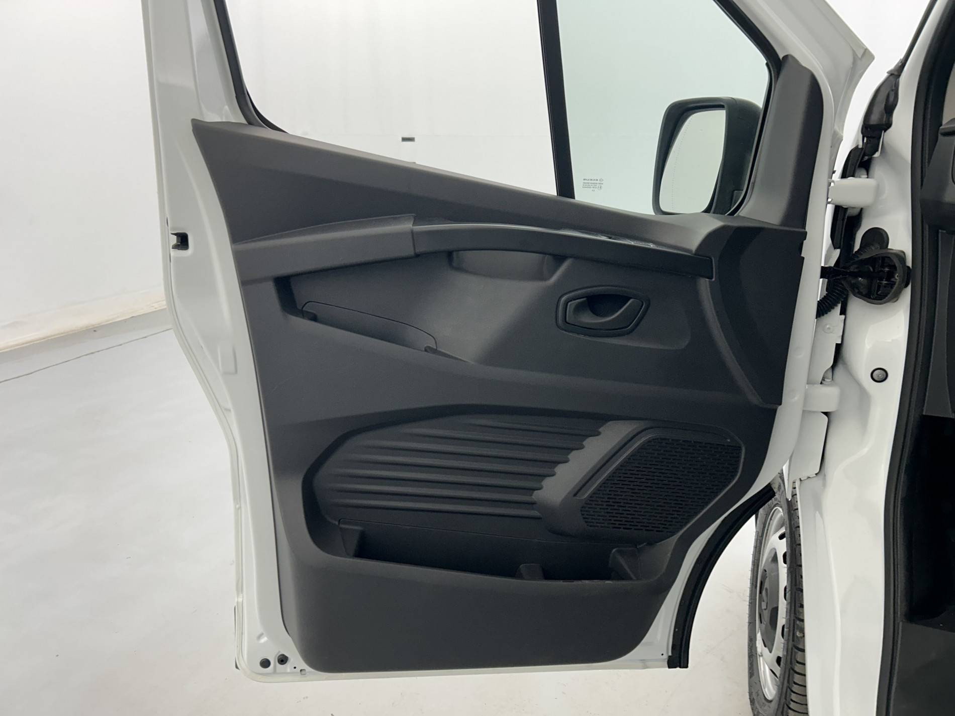 Vente en ligne Renault Trafic 3 Fourgon TRAFIC FGN L1H1 2800 KG BLUE DCI 110 au prix de 20 990 €