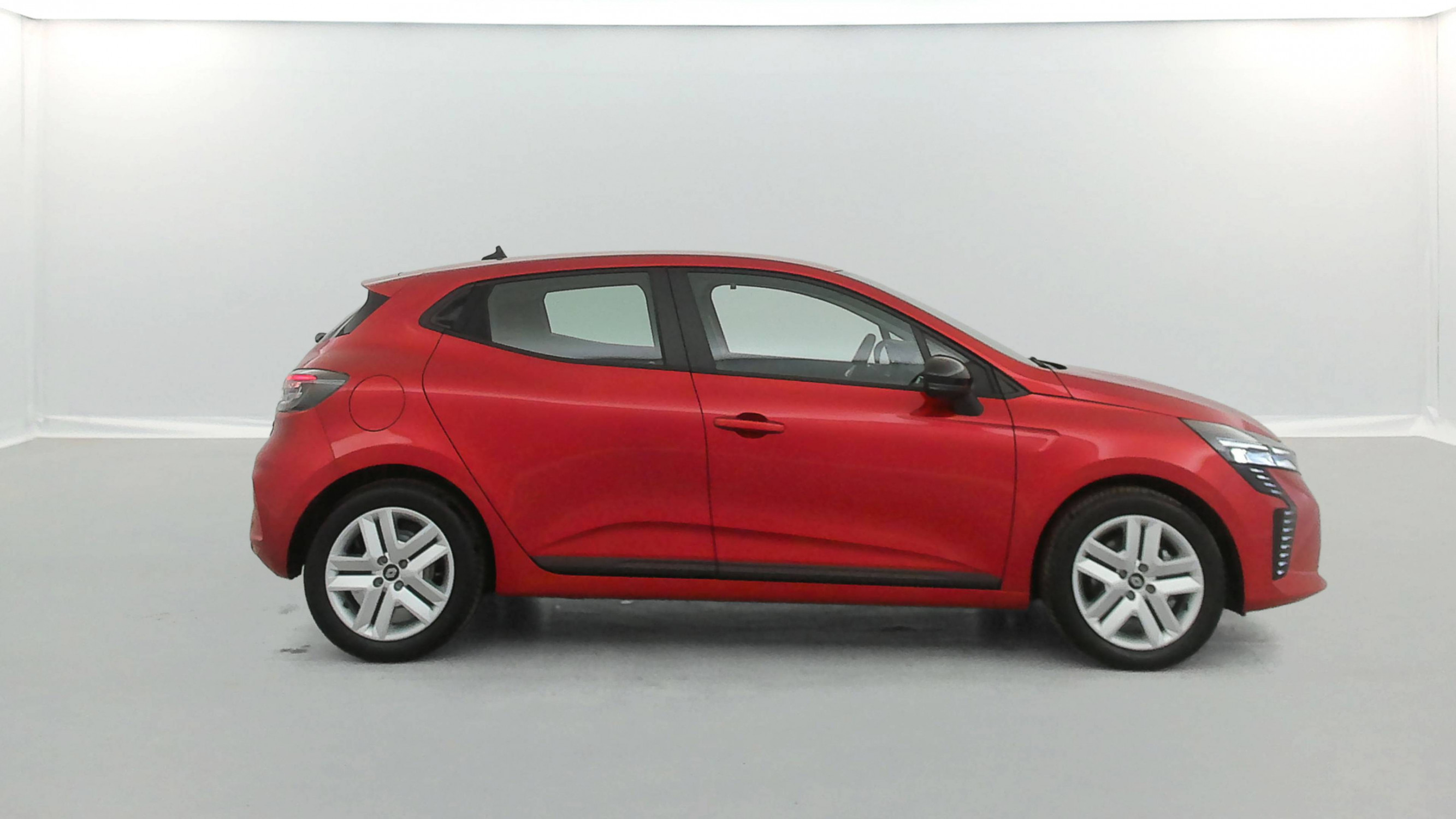 Vente en ligne Renault Clio 5 Clio E-Tech full hybrid 145 ch GSR2 au prix de 19 990 €