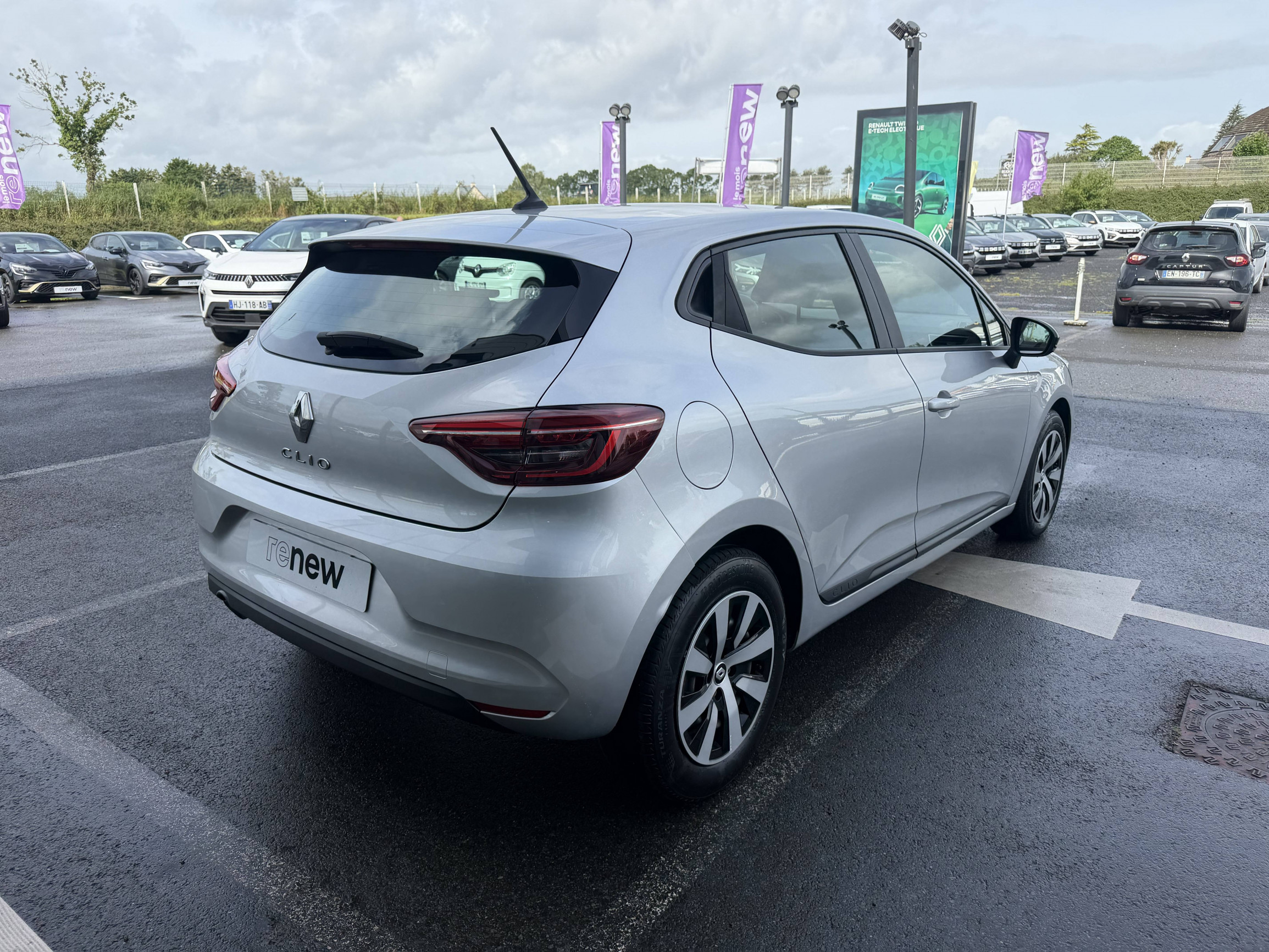 Vente en ligne Renault Clio 5 Clio TCe 90 au prix de 14 990 €
