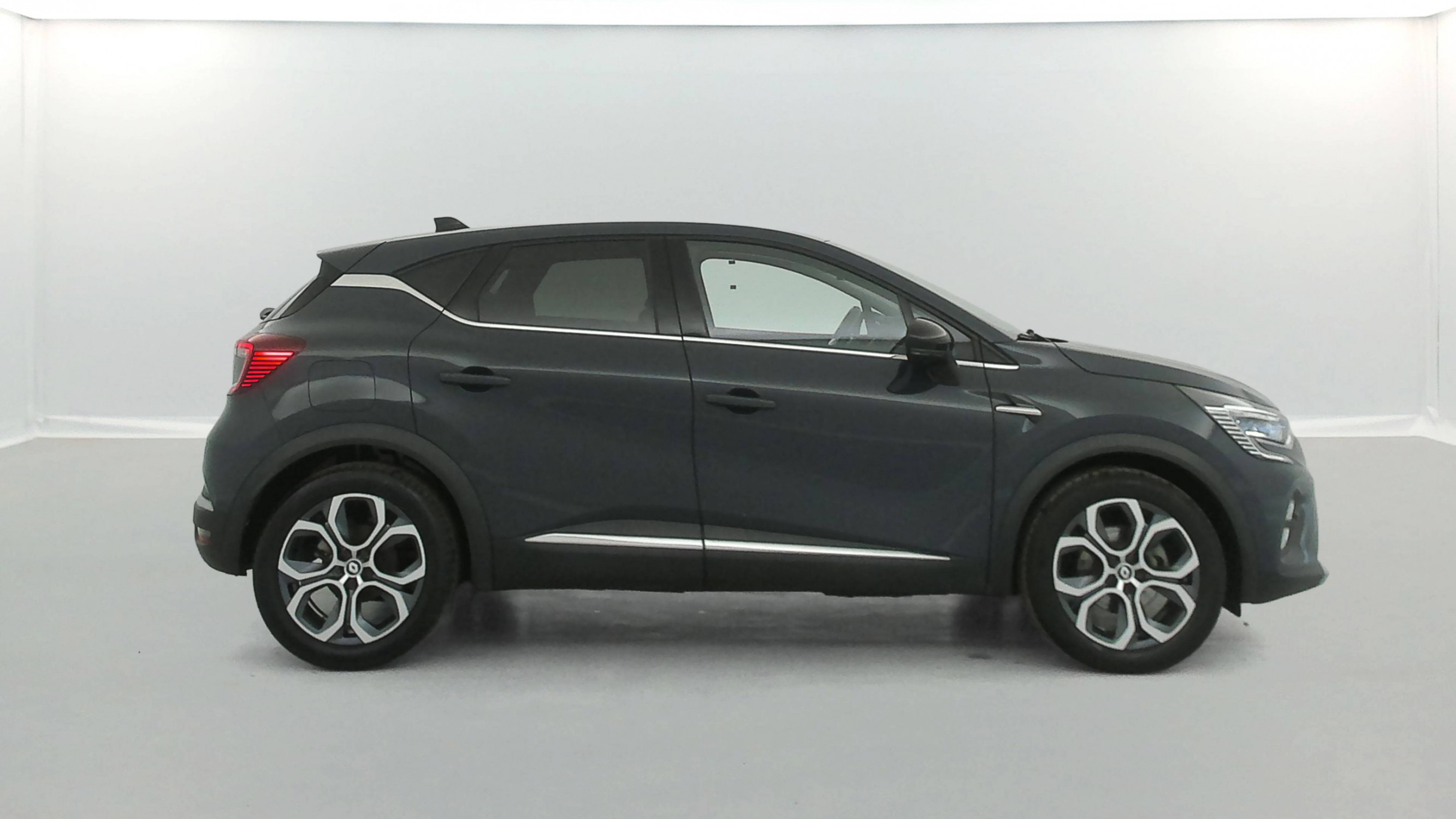 Vente en ligne Renault Captur  E-Tech 145 - 21 au prix de 18 390 €