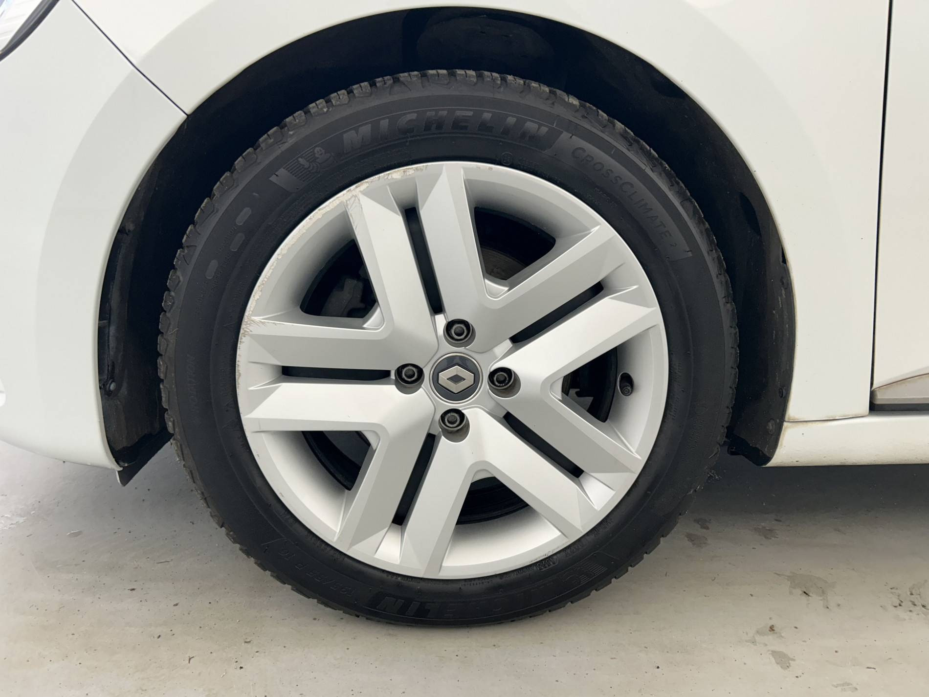 Vente en ligne Renault Clio 5 Clio Blue dCi 100 - 21N au prix de 13 890 €