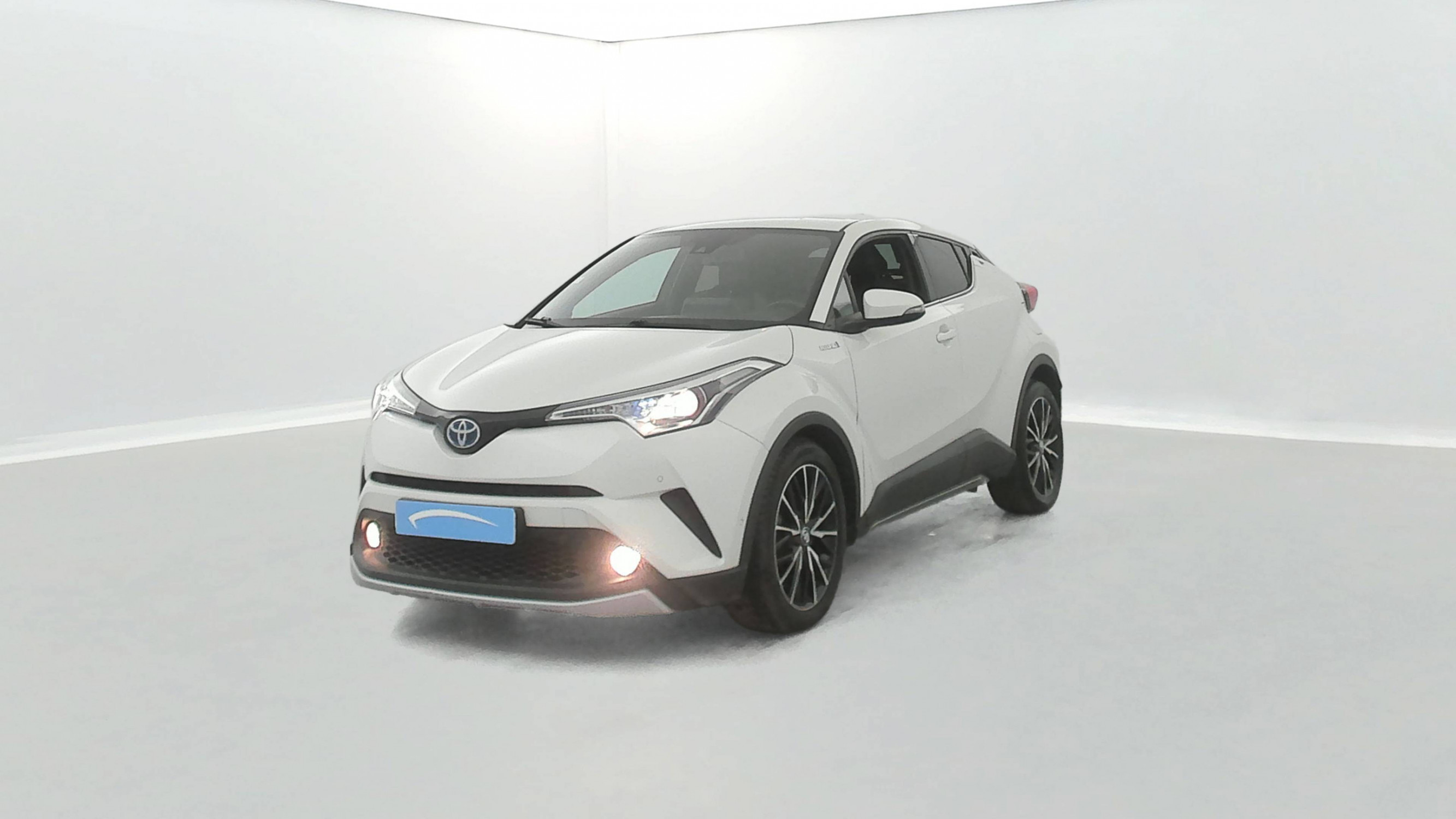 Toyota C-HR C-HR Pro Hybride 122h occasion de 2017 en vente à Guingamp
