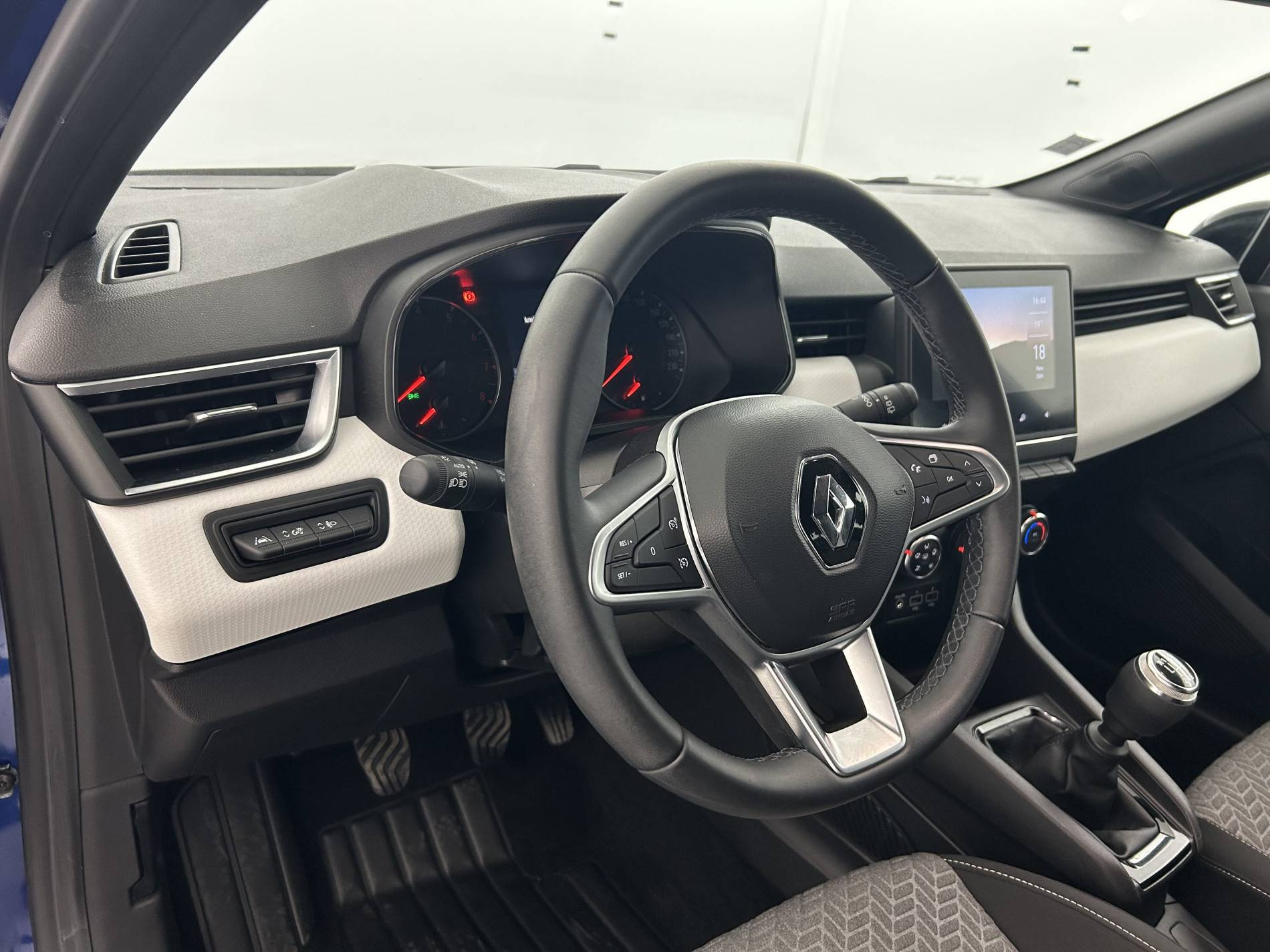 Vente en ligne Renault Clio 5 Clio TCe 90 - 21N au prix de 14 290 €