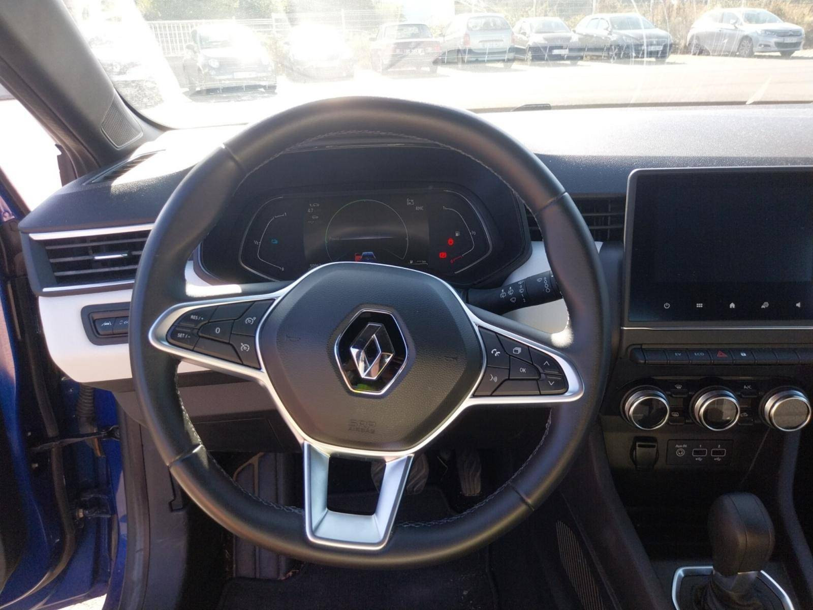 Vente en ligne Renault Clio 5 Clio E-Tech 140 - 21N au prix de 15 990 €