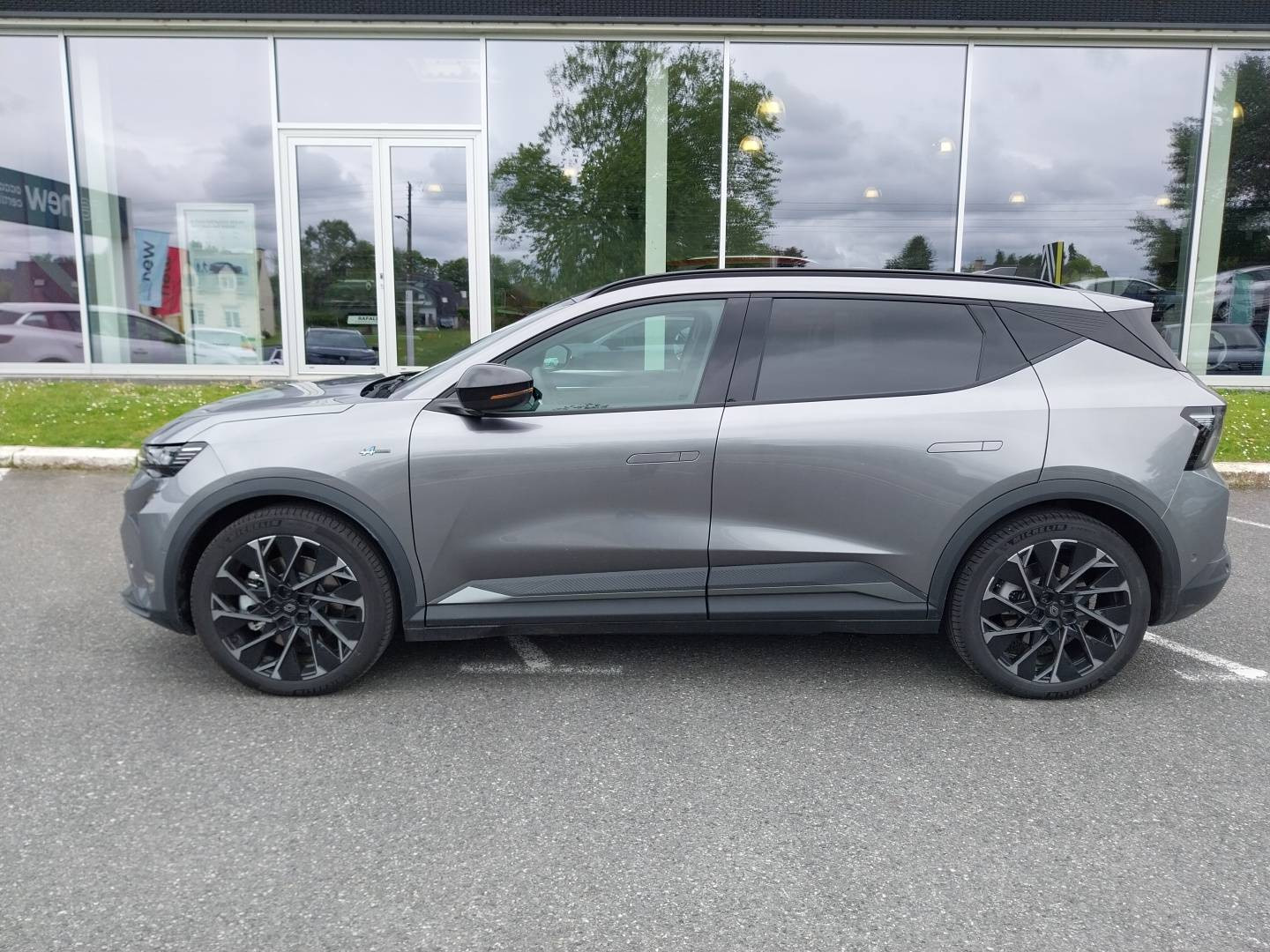 Vente en ligne Renault Scenic E-Tech Scenic E-Tech électrique 220 ch grande autonomie au prix de 46 990 €