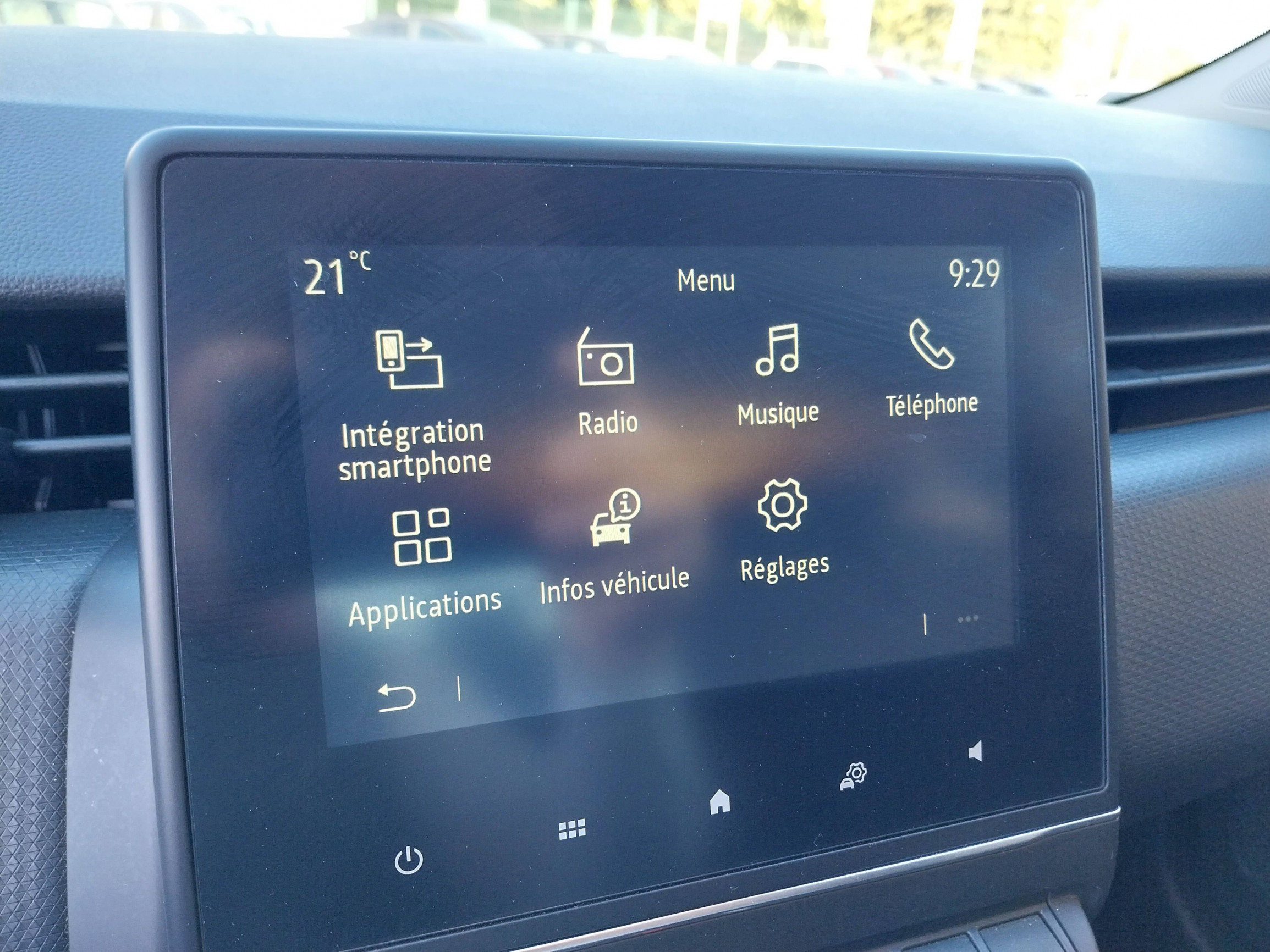 Vente en ligne Renault Clio 5 Clio TCe 90 au prix de 13 300 €