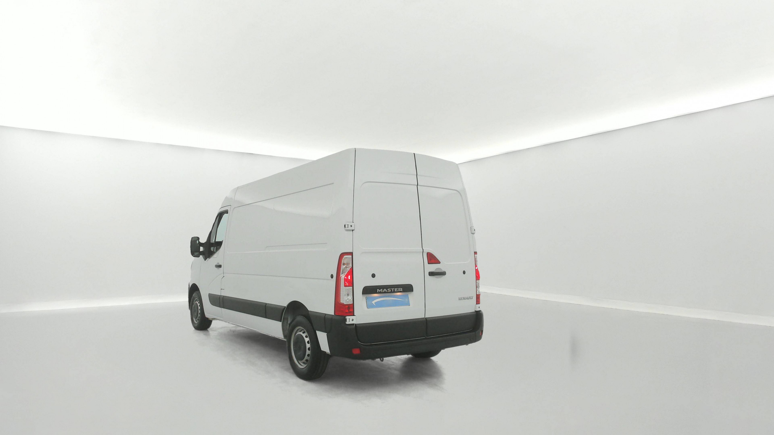 Vente en ligne Renault Master Fourgon MASTER FGN TRAC F3500 L2H2 BLUE DCI 135 au prix de 22 990 €