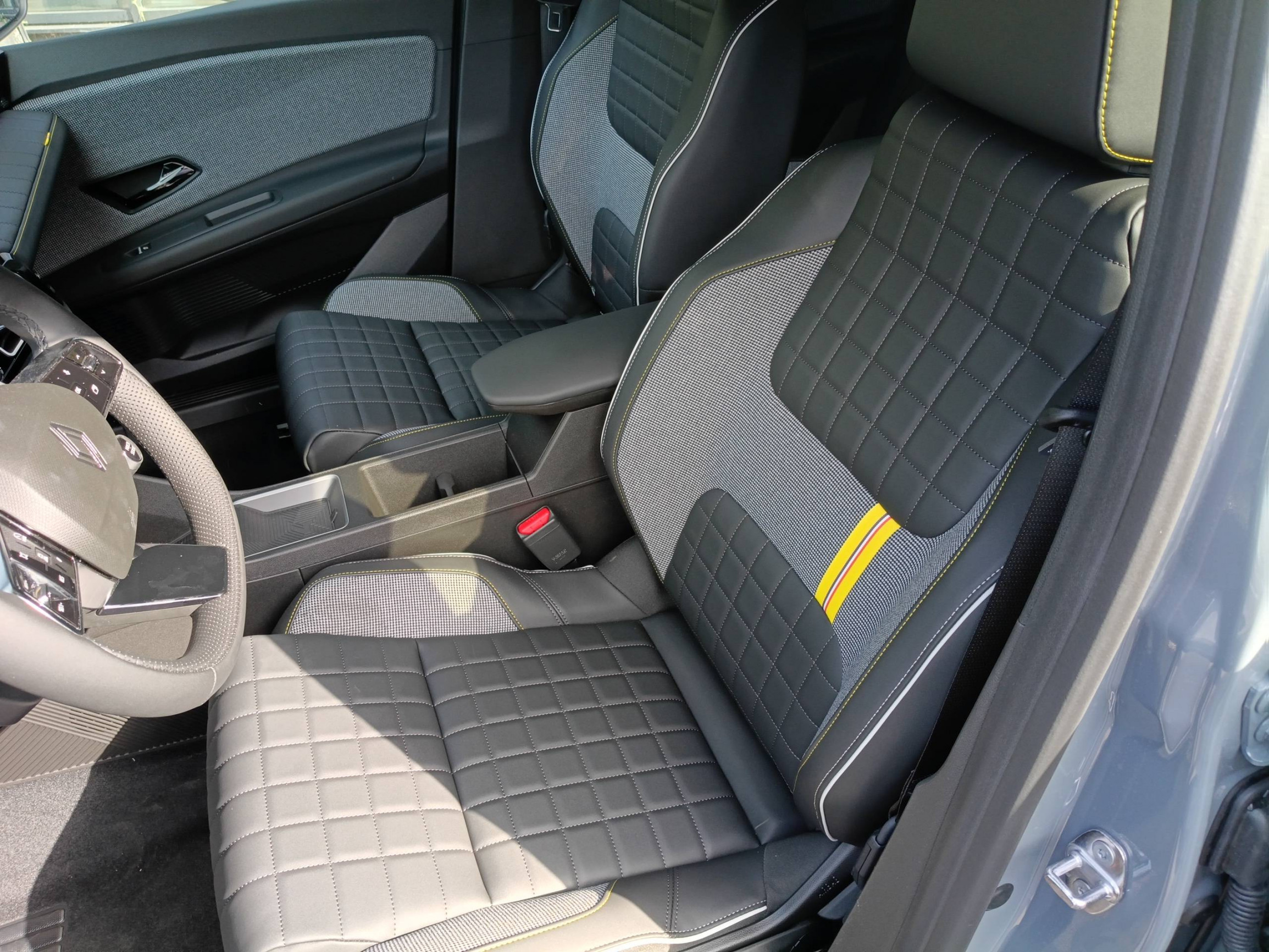 Vente en ligne Renault R4 E-Tech  150 ch autonomie confort au prix de 38 490 €