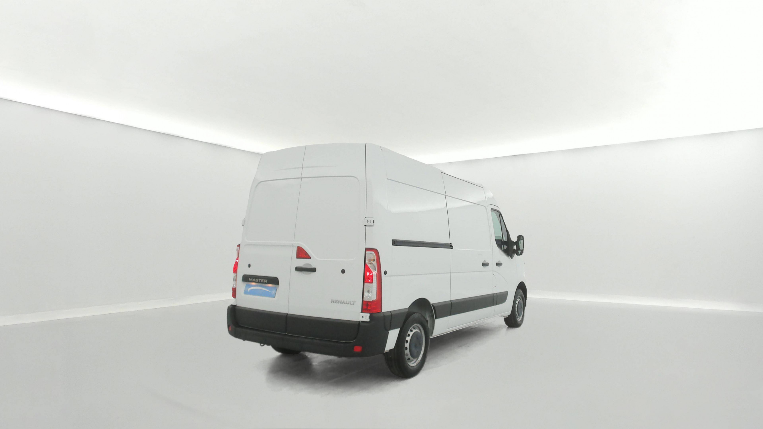 Vente en ligne Renault Master Fourgon MASTER FGN TRAC F3500 L2H2 BLUE DCI 135 au prix de 23 590 €