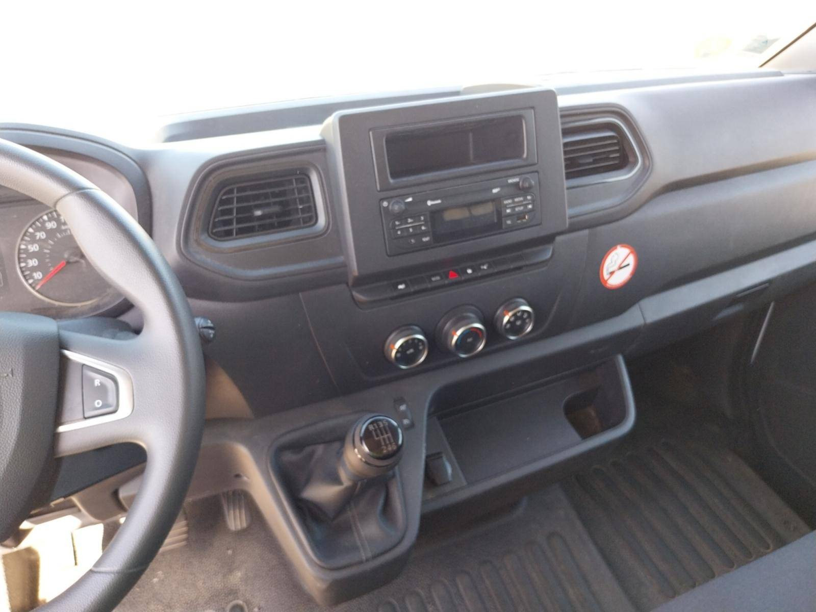 Vente en ligne Renault Master Fourgon MASTER FGN TRAC F3500 L2H2 BLUE DCI 135 au prix de 25 990 €