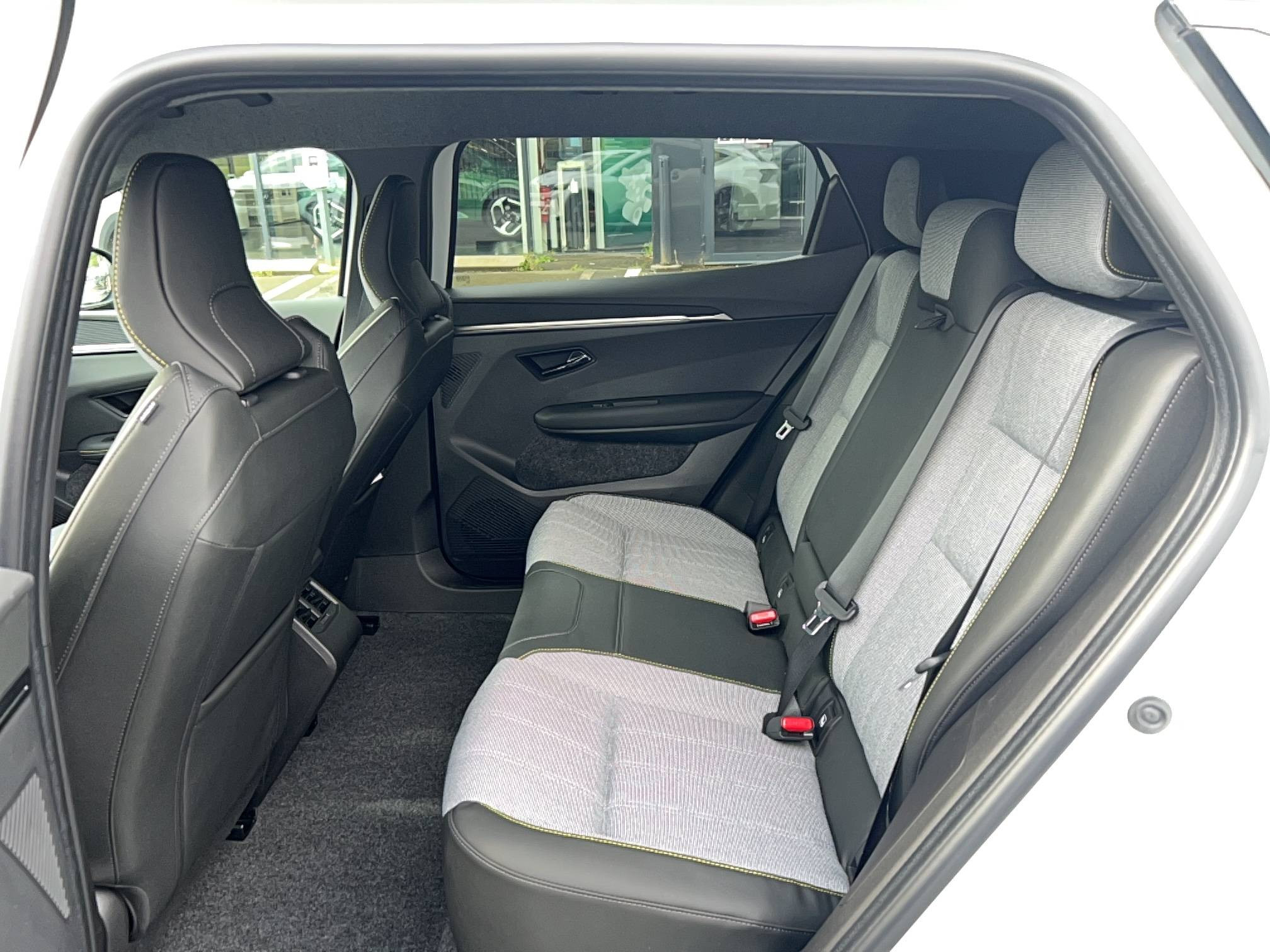 Vente en ligne Renault Scenic E-Tech Scenic E-Tech électrique 220 ch grande autonomie au prix de 47 590 €