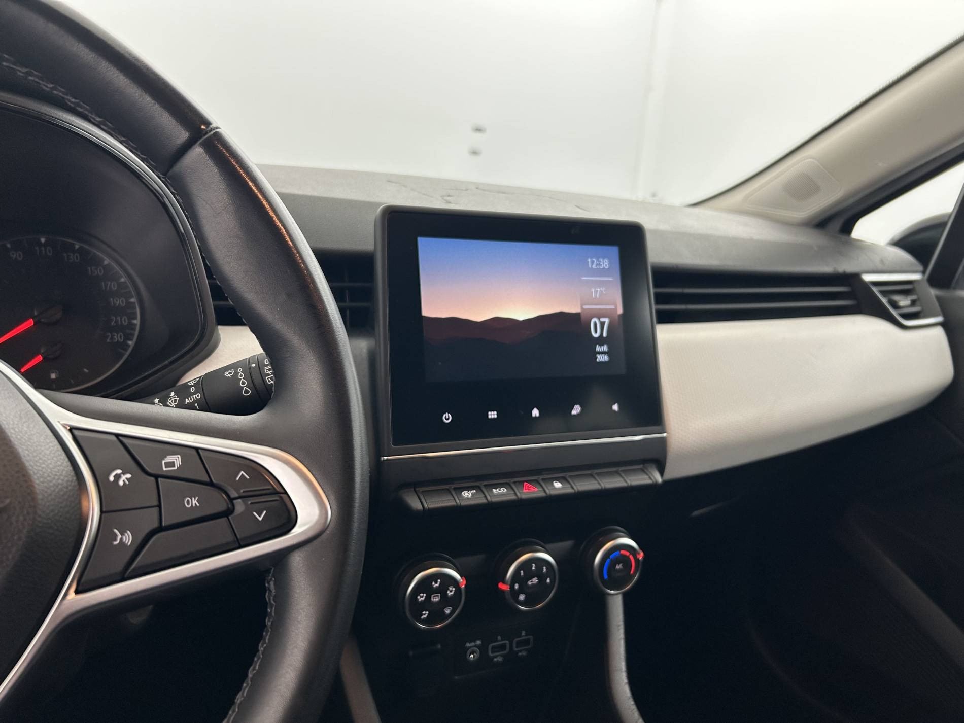 Vente en ligne Renault Clio 5 CLIO SOCIETE BLUE DCI 100 au prix de 14 990 €