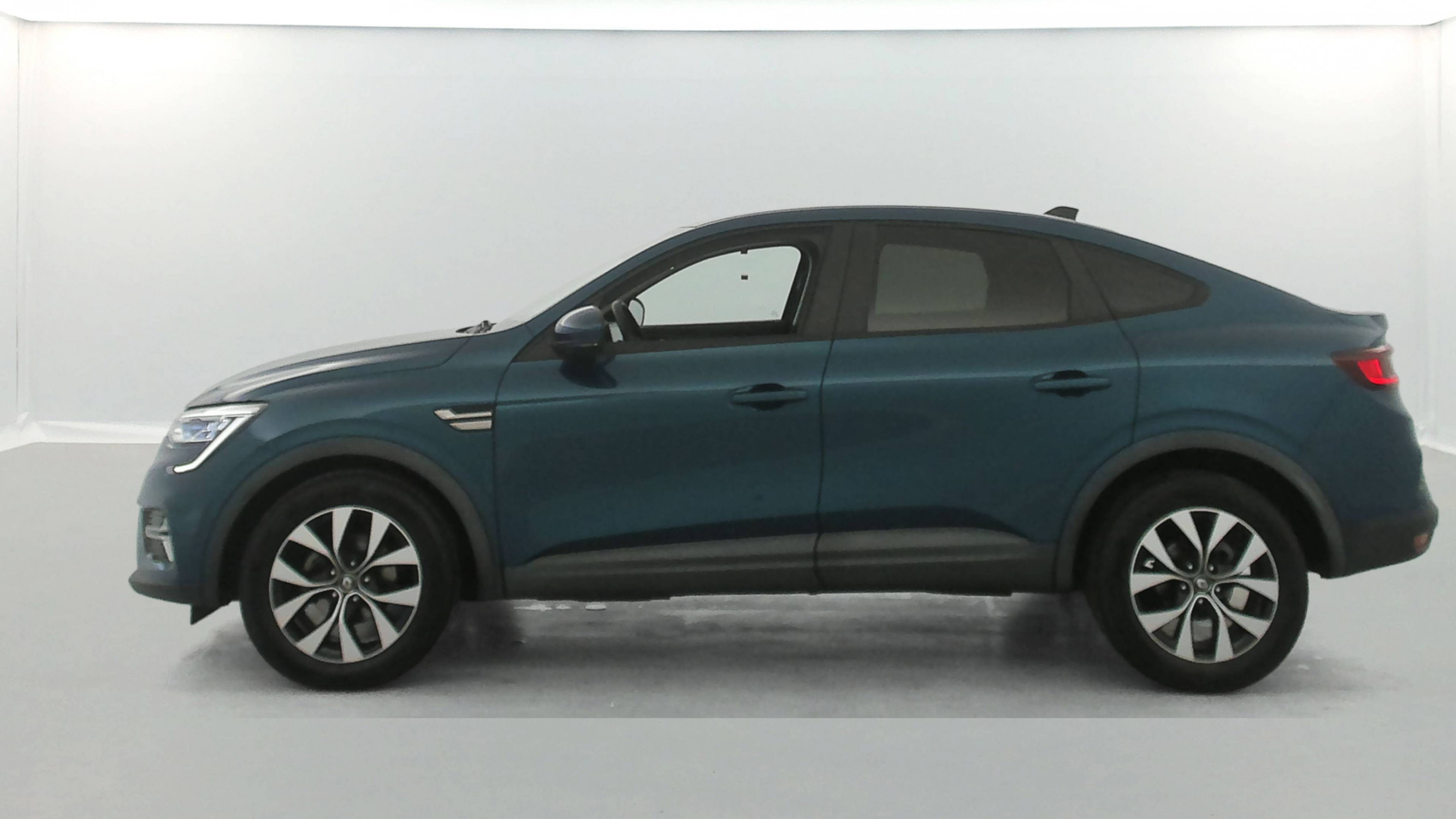 Vente en ligne Renault Arkana  mild hybrid 140 EDC FAP - 22 au prix de 18 250 €