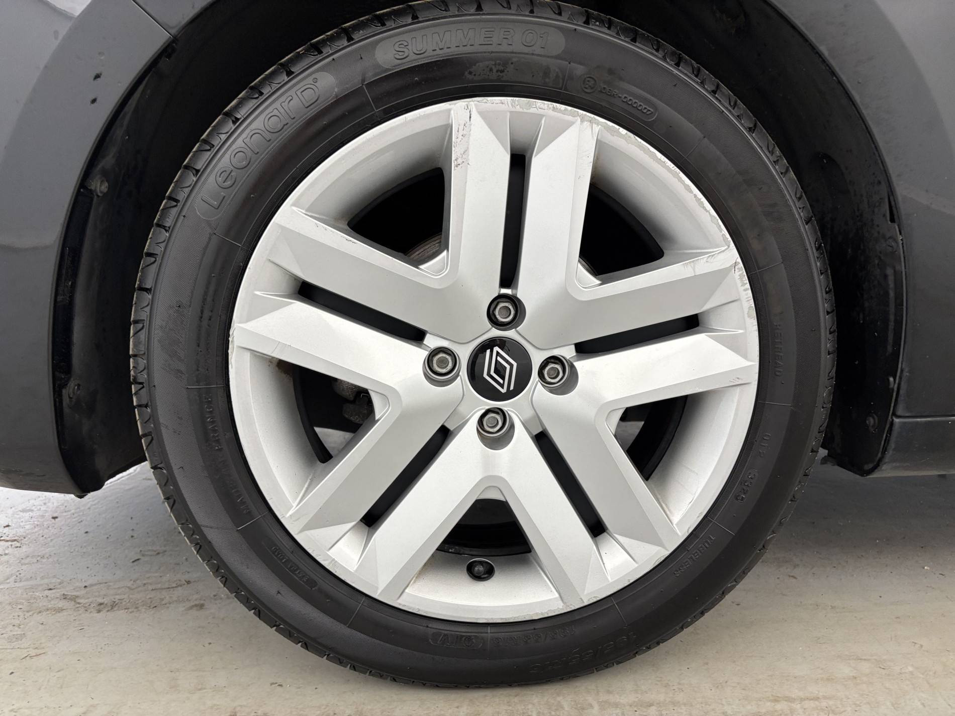 Vente en ligne Renault Clio 5 Clio TCe 90 au prix de 14 990 €