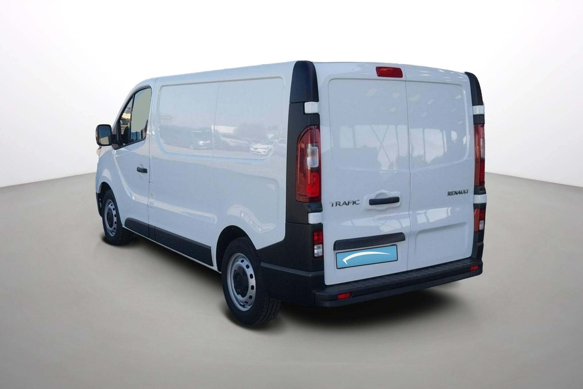 Vente en ligne Renault Trafic 3 Fourgon TRAFIC FG BLUE DCI 130 L1H1 3T GSR2 au prix de 22 790 €