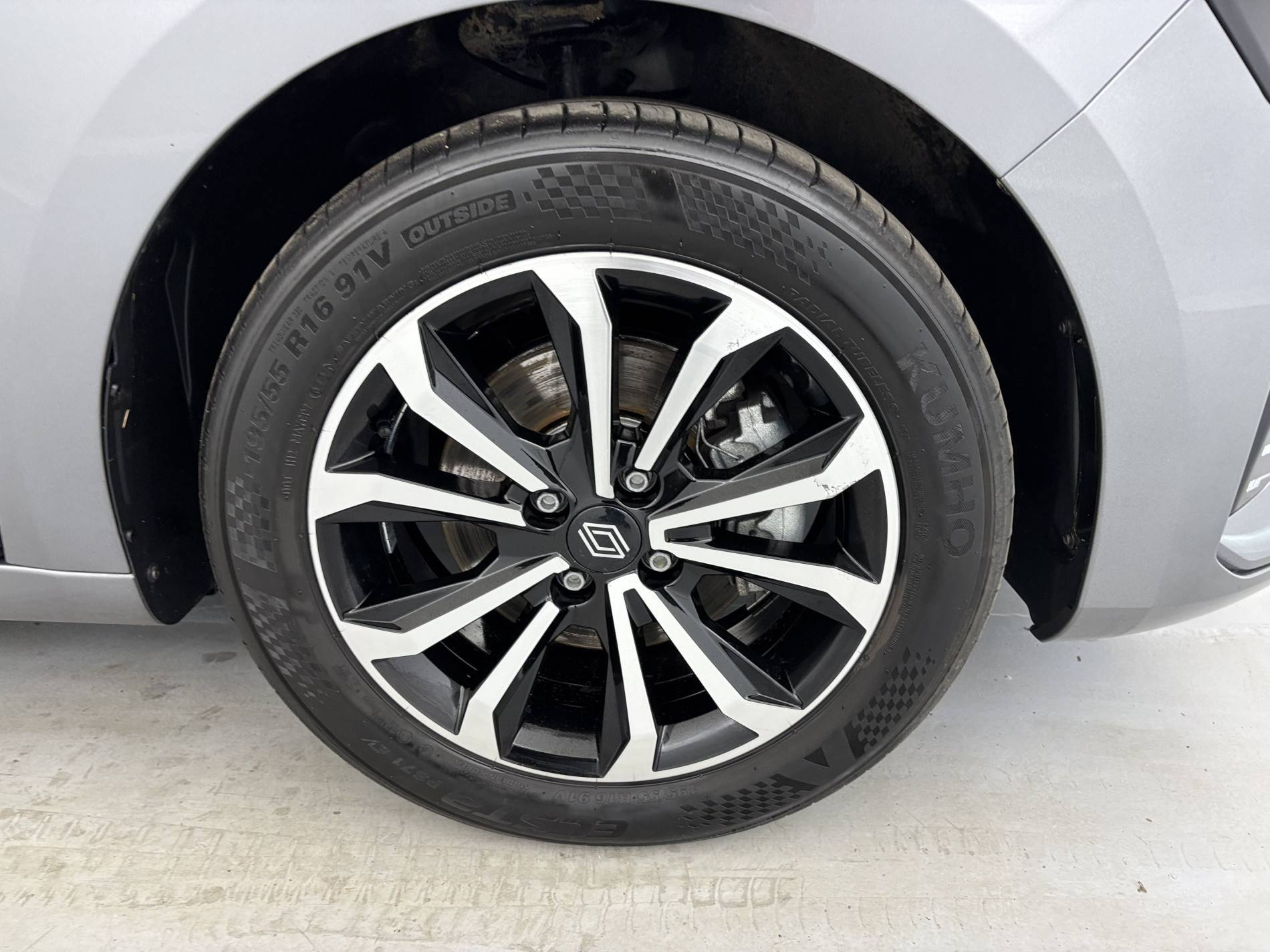 Vente en ligne Renault Clio 5 Clio E-Tech full hybrid 145 ch GSR2 au prix de 20 890 €