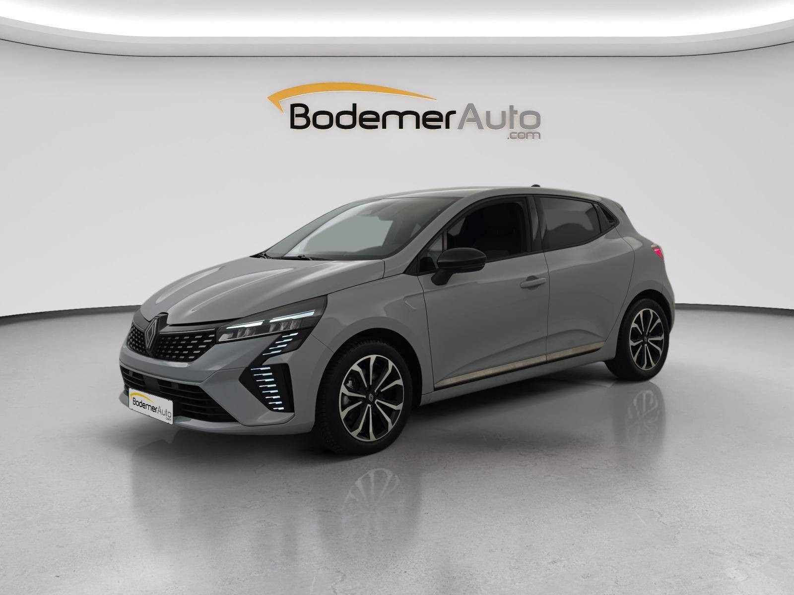 Renault Clio 5 Clio E-Tech full hybrid 145 occasion de 2023 en vente à Loudéac