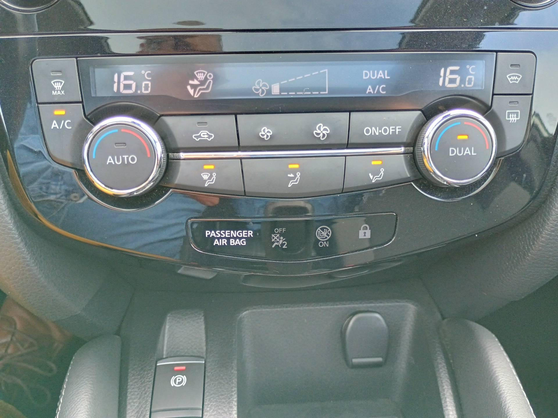 Vente en ligne Nissan Qashqai Qashqai 1.3 DIG-T 160 DCT au prix de 17 990 €