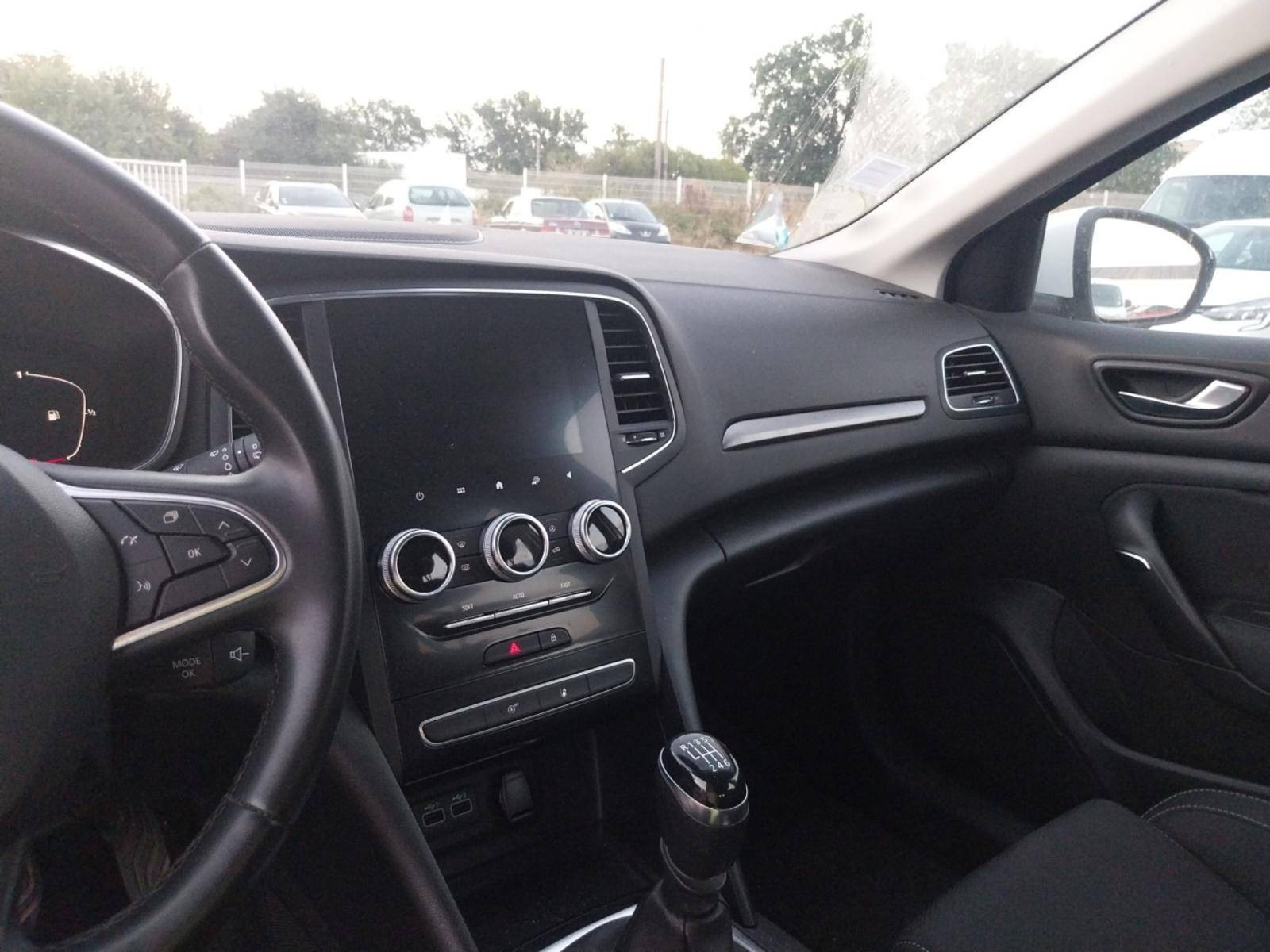 Vente en ligne Renault Megane 4 Mégane IV Berline Blue dCi 115 - 20 au prix de 12 990 €