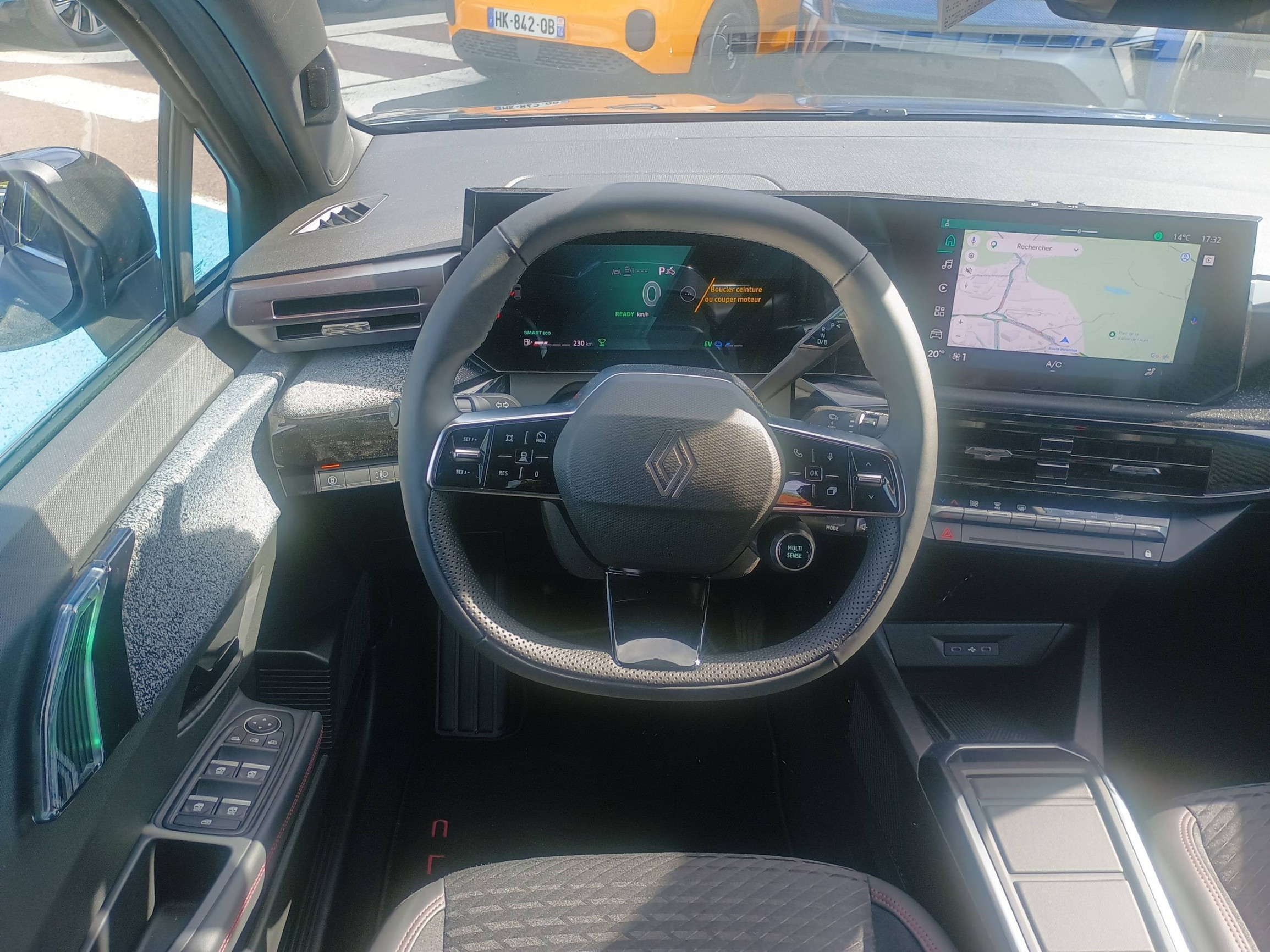 Vente en ligne Renault Clio 6 Clio E-Tech full hybrid 160 ch au prix de 28 200 €