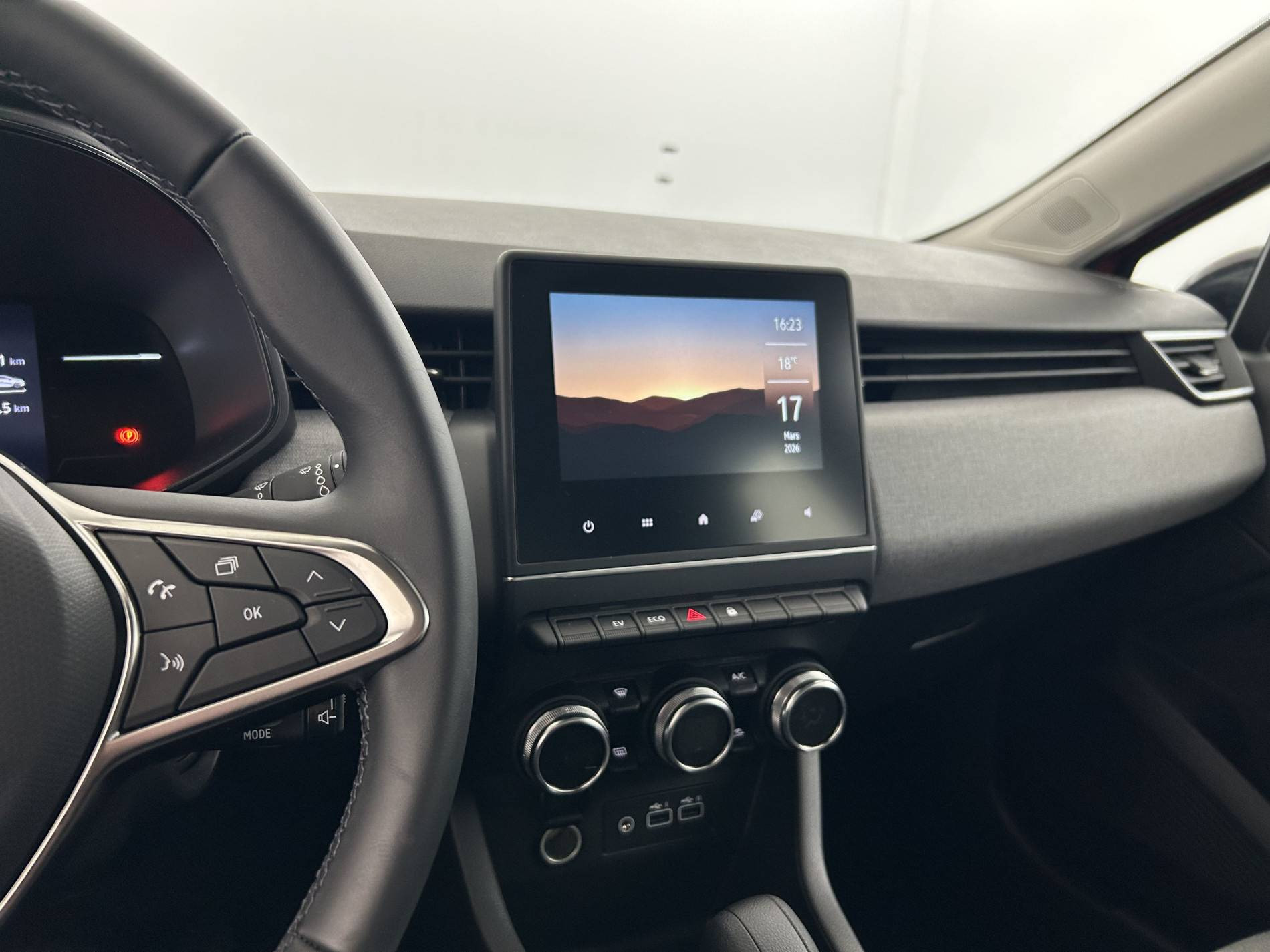 Vente en ligne Renault Clio 5 Clio E-Tech full hybrid 145 ch GSR2 au prix de 19 890 €