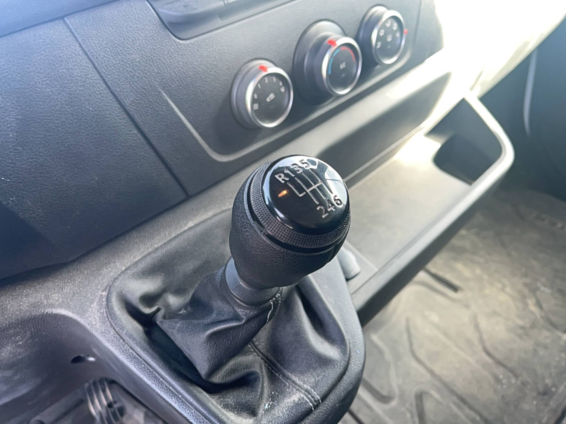 Vente en ligne Renault Master Fourgon MASTER FGN TRAC F2800 L1H1 BLUE DCI 150 au prix de 24 890 €