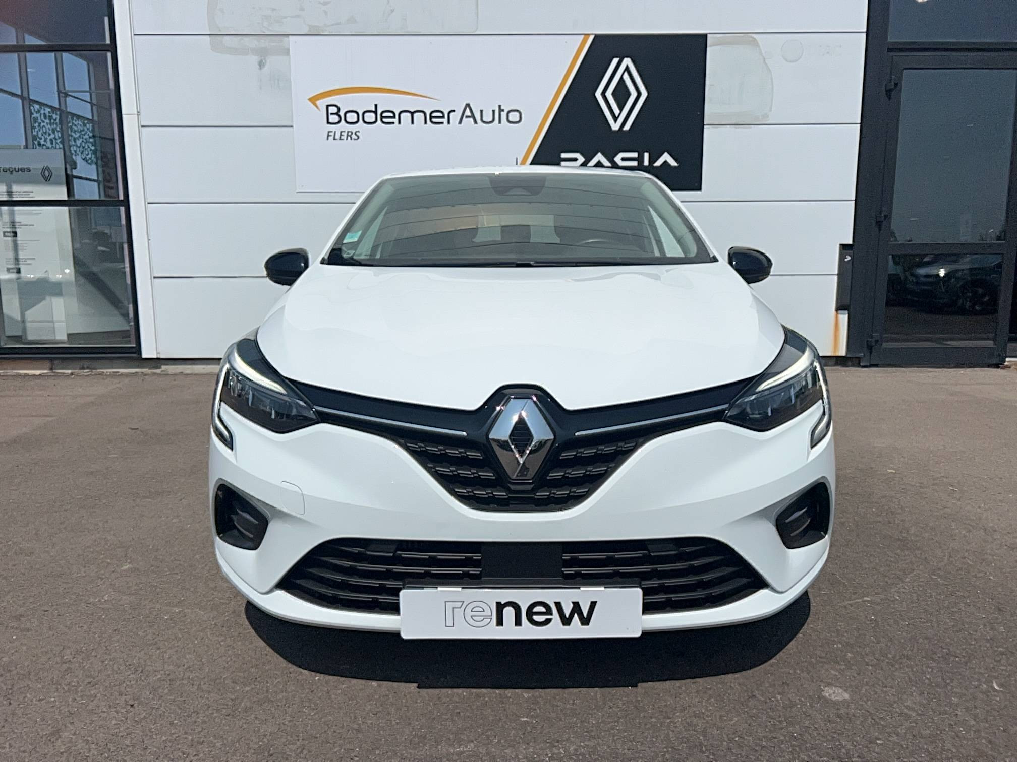 Vente en ligne Renault Clio 5 Clio TCe 90 au prix de 13 490 €