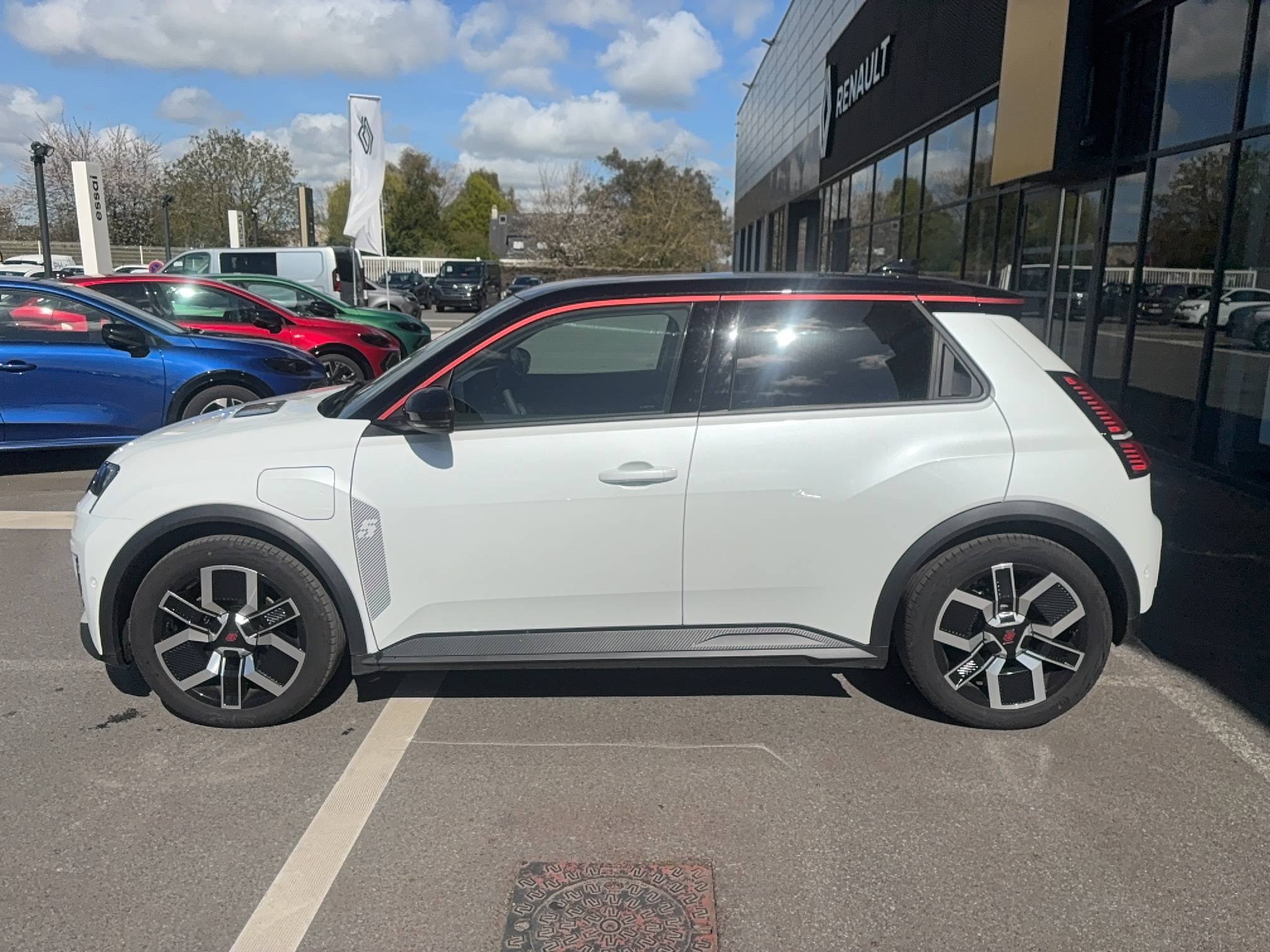 Vente en ligne Renault R5 E-Tech  120 ch autonomie urbaine au prix de 30 290 €