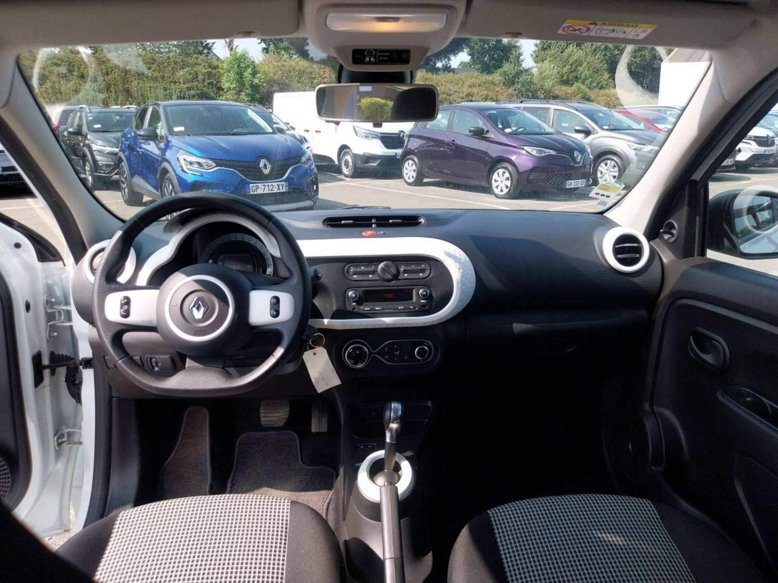 Vente en ligne Renault Twingo Electrique Twingo III E-Tech au prix de 12 900 €