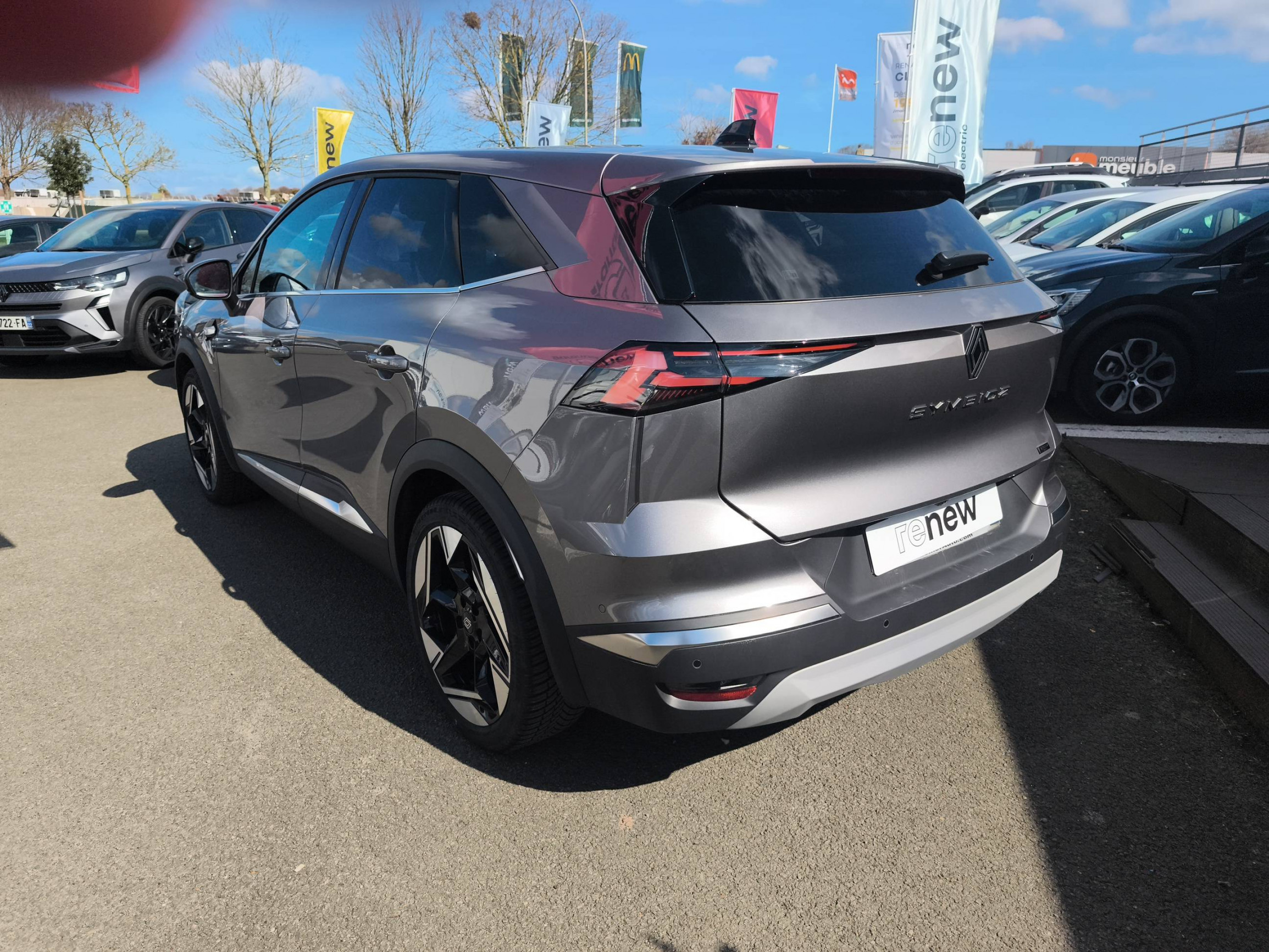 Vente en ligne Renault Symbioz  E-Tech full hybrid 160 ch au prix de 32 490 €