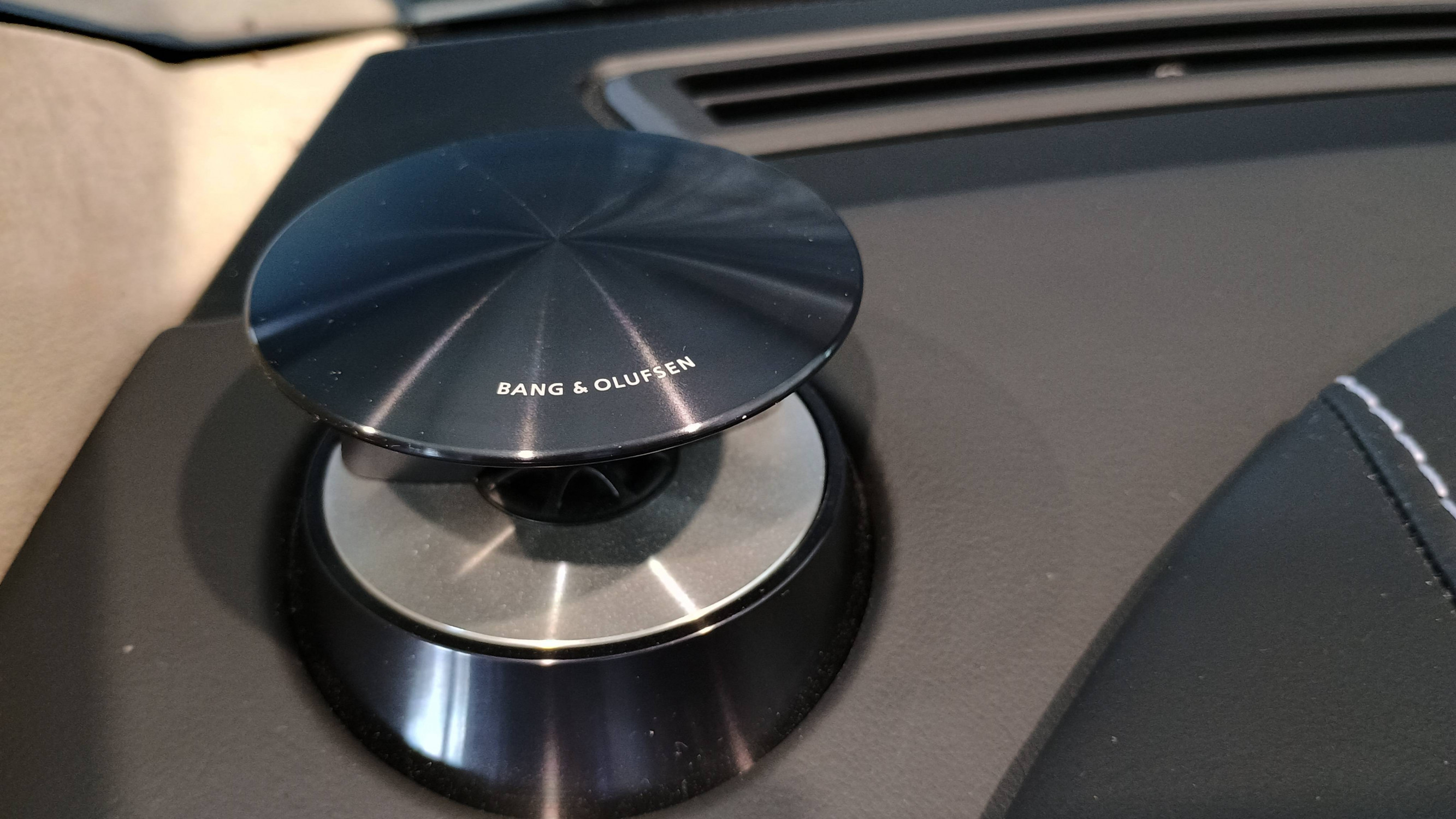 Vente en ligne Aston Martin DBS DBS au prix de 119 990 €