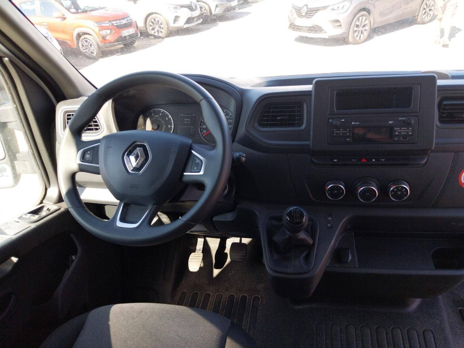 Vente en ligne Renault Master Fourgon MASTER FGN TRAC F3500 L2H2 BLUE DCI 135 au prix de 25 990 €