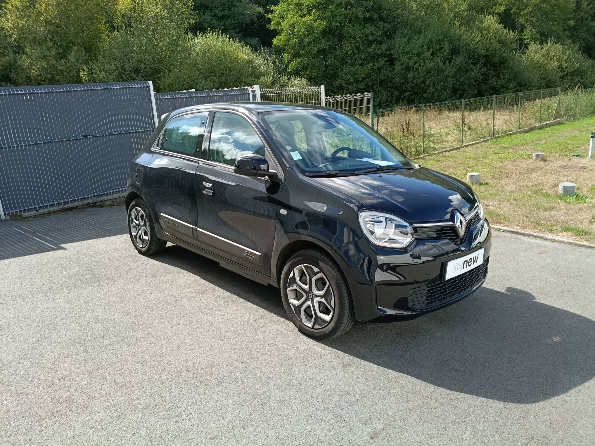 Vente en ligne Renault Twingo Electrique Twingo III E-Tech au prix de 14 990 €